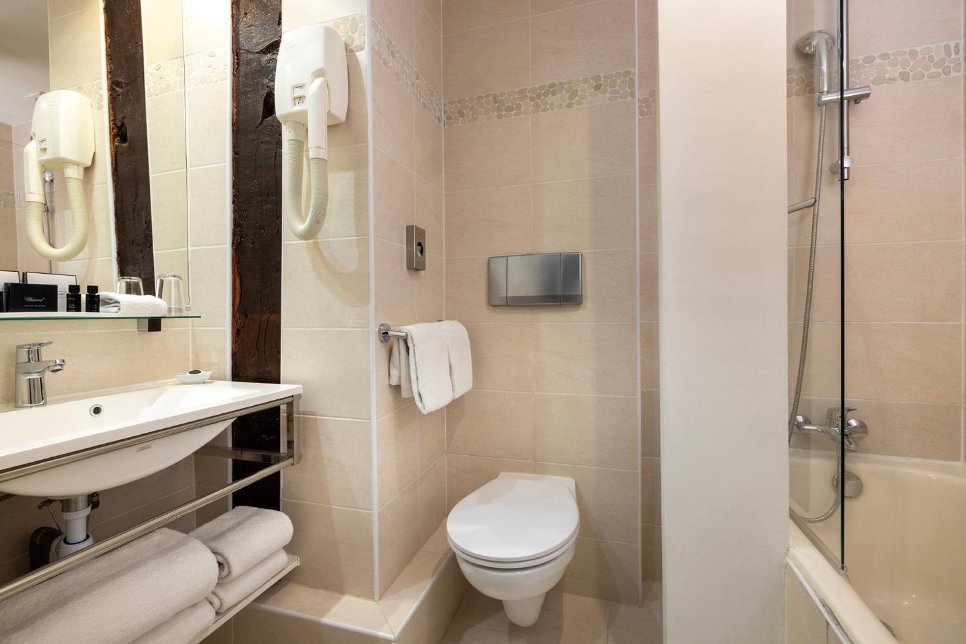 Deluxe  Double or Twin Room photo 3