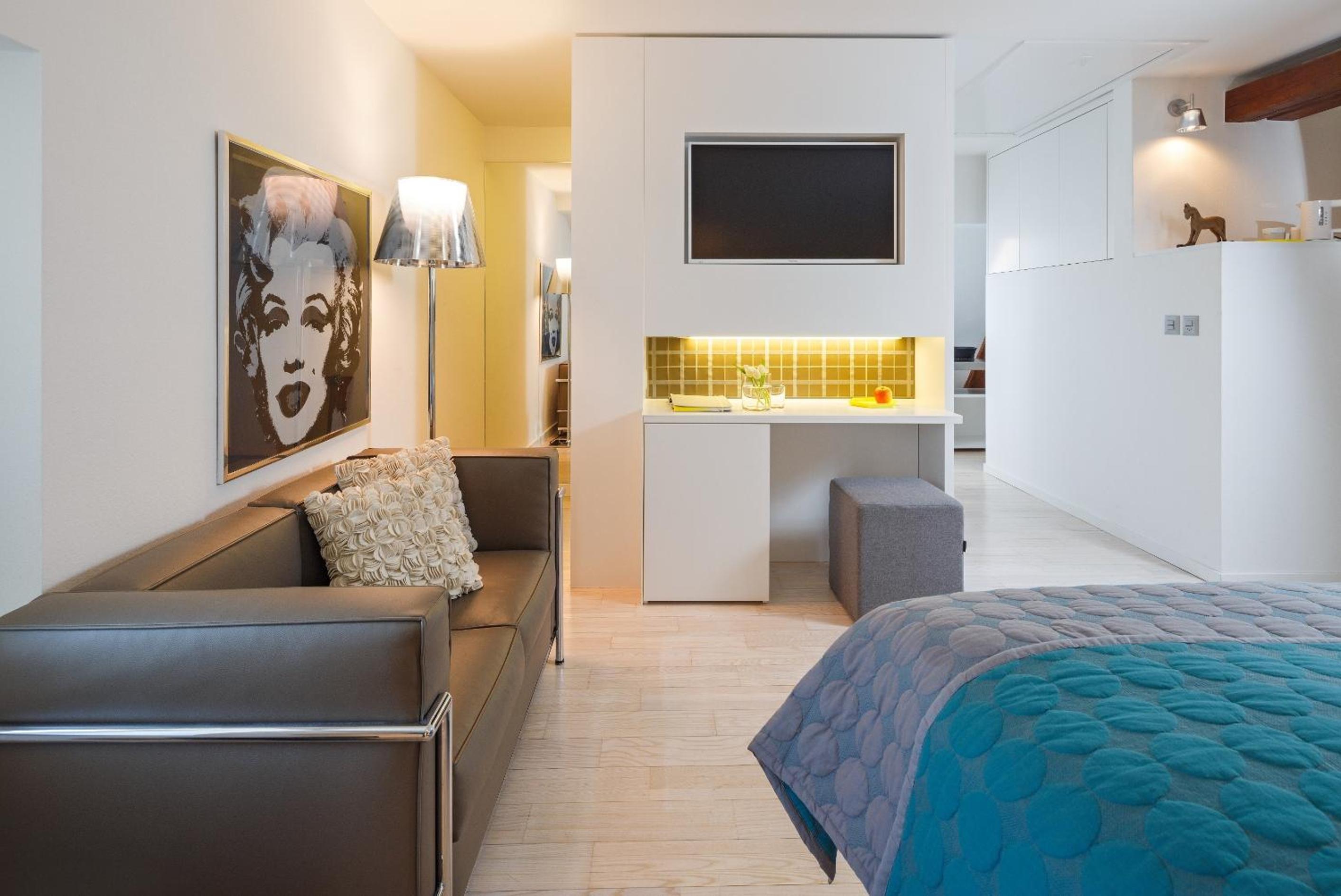 Junior Suite with Terrace and Lake View