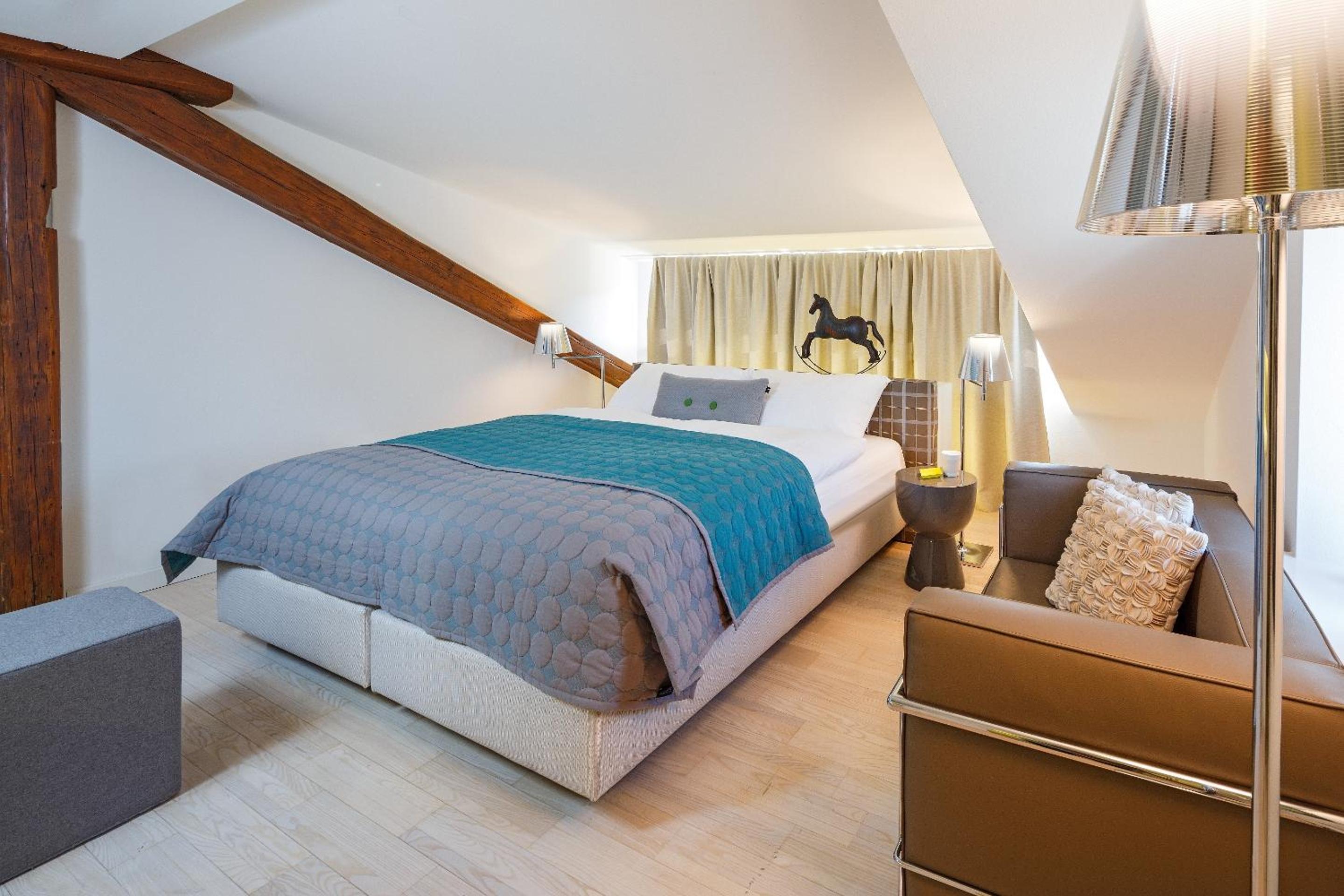 Junior Suite with Terrace and Lake View