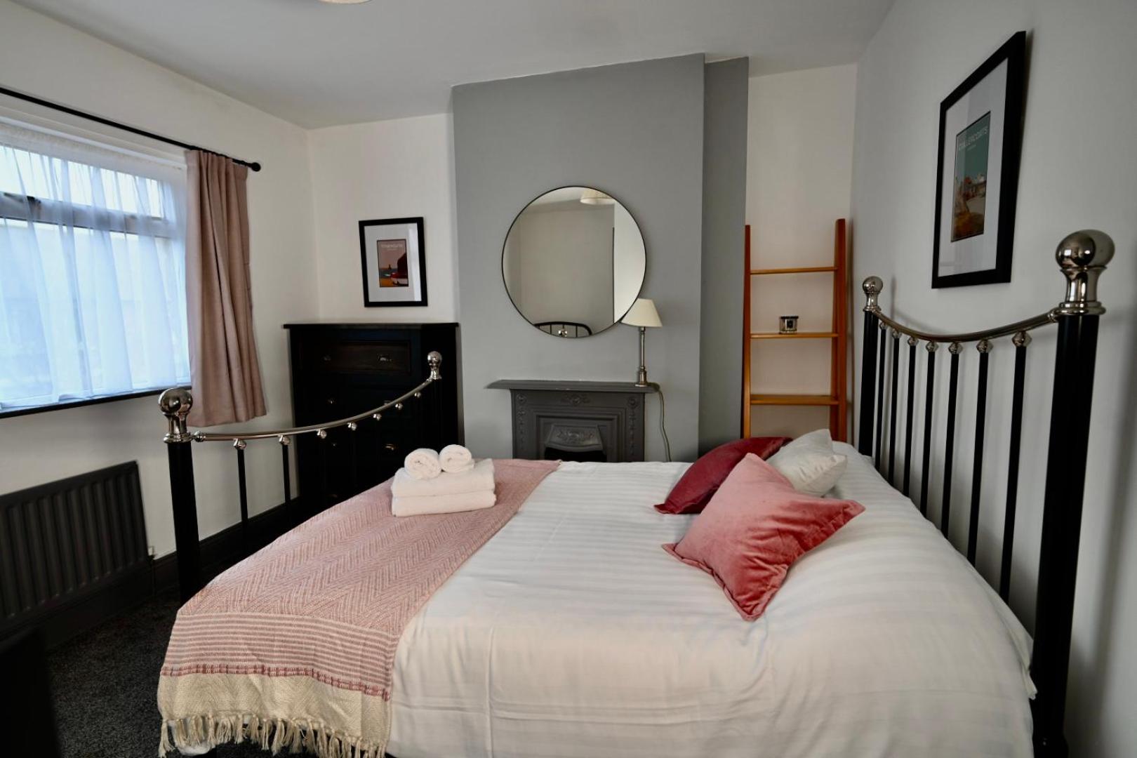 Three-Bedroom House photo 1