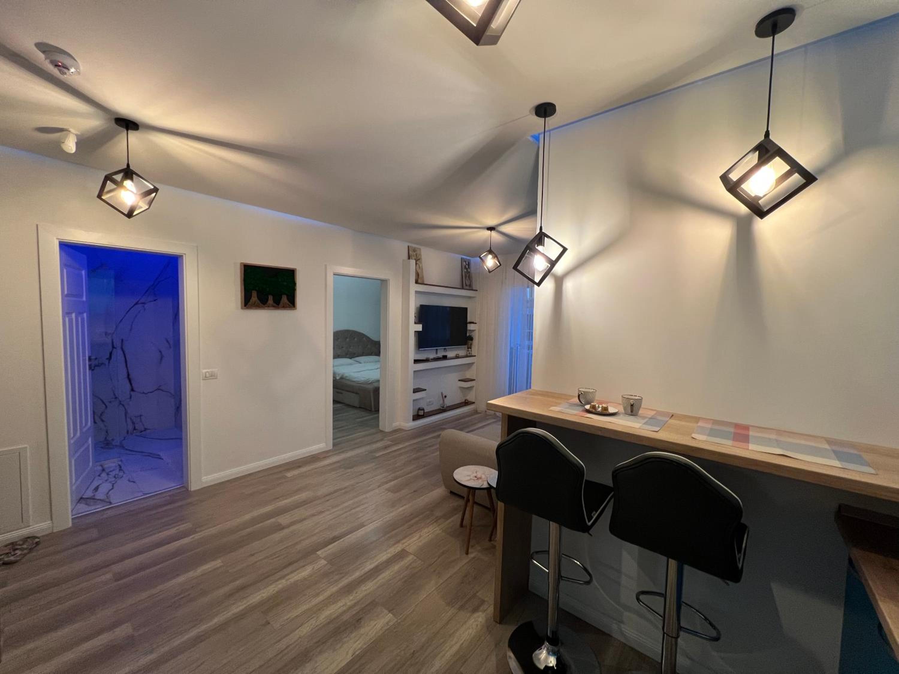 One-Bedroom Apartment - Photo 18