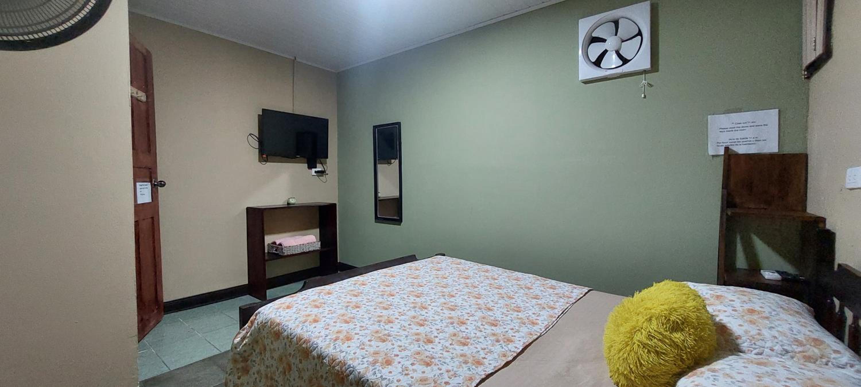 Double Room with Private Bathroom photo 3