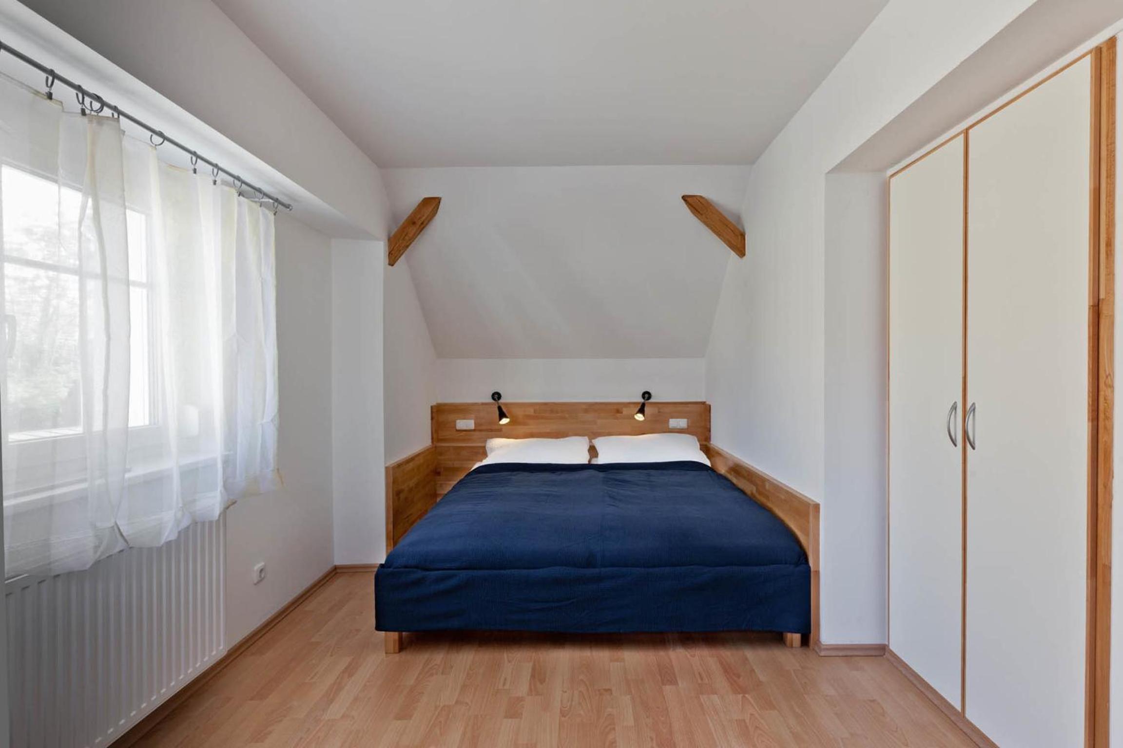 One-Bedroom Apartment with Roof Terrace