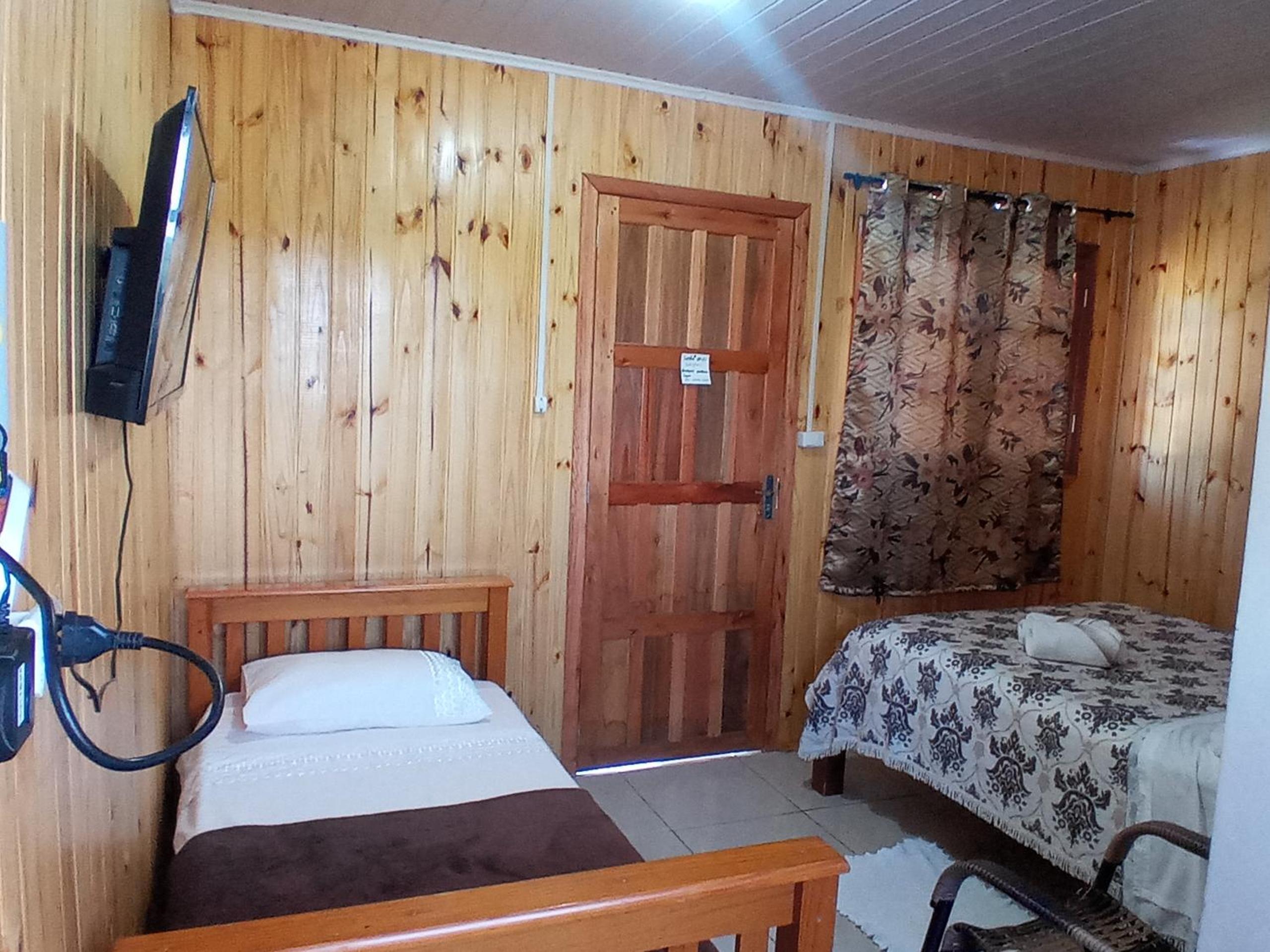 Deluxe Room (2 Adults + 1 Child) photo 1