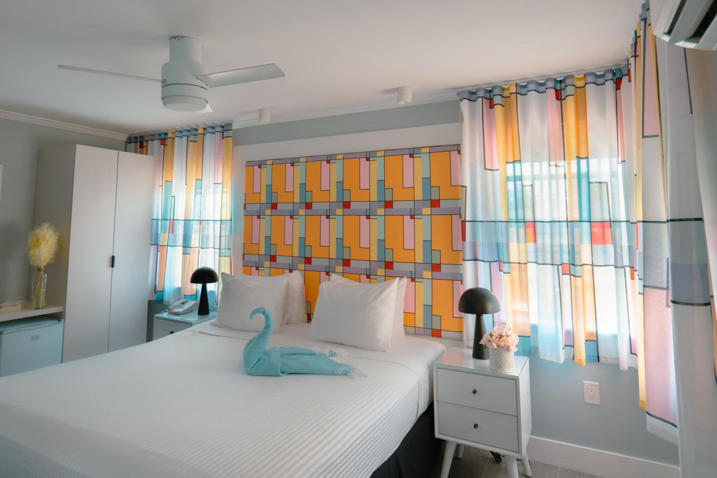 King Room thumbnail 5