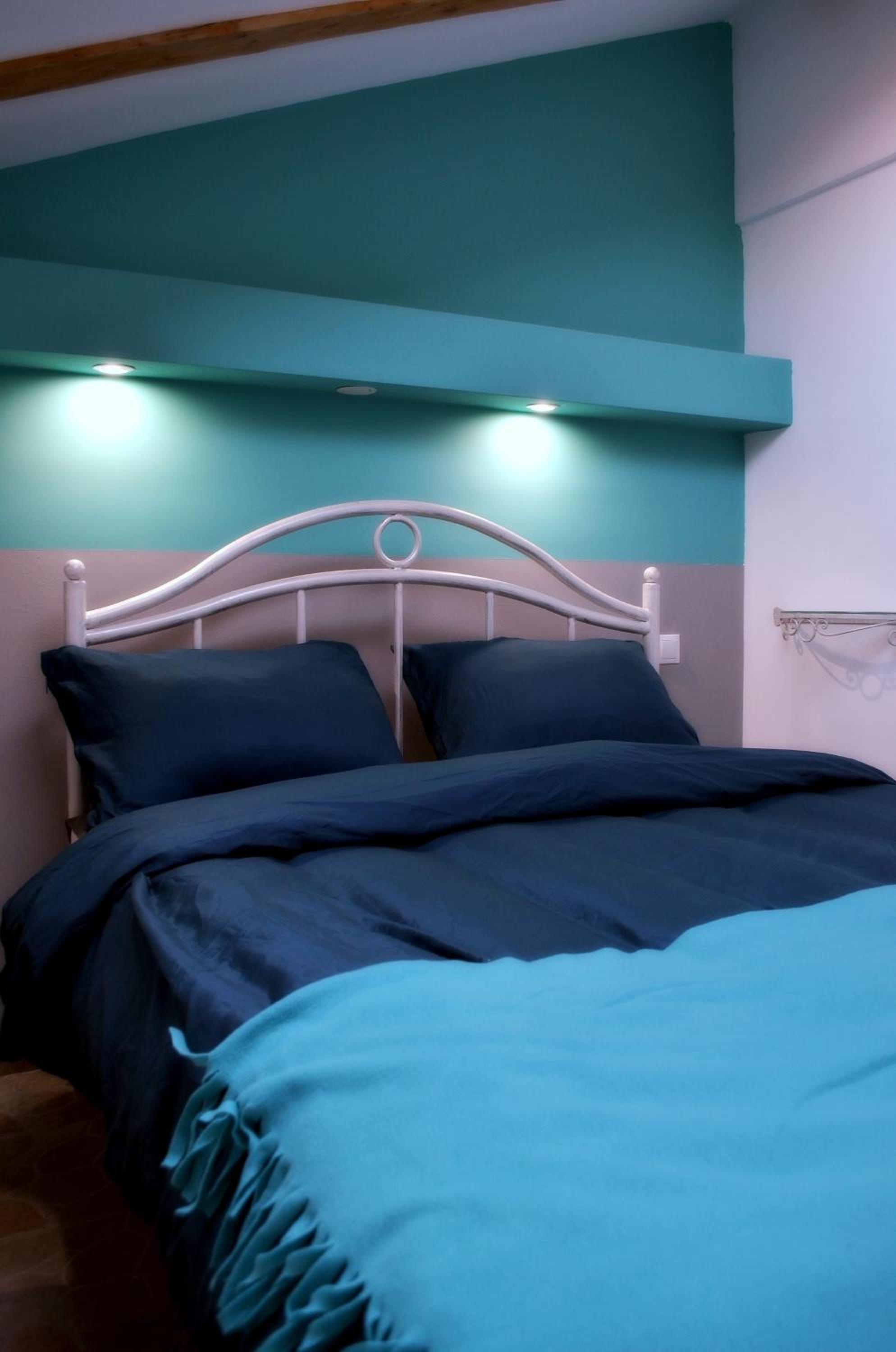 Double Room with Private Bathroom - Photo 6