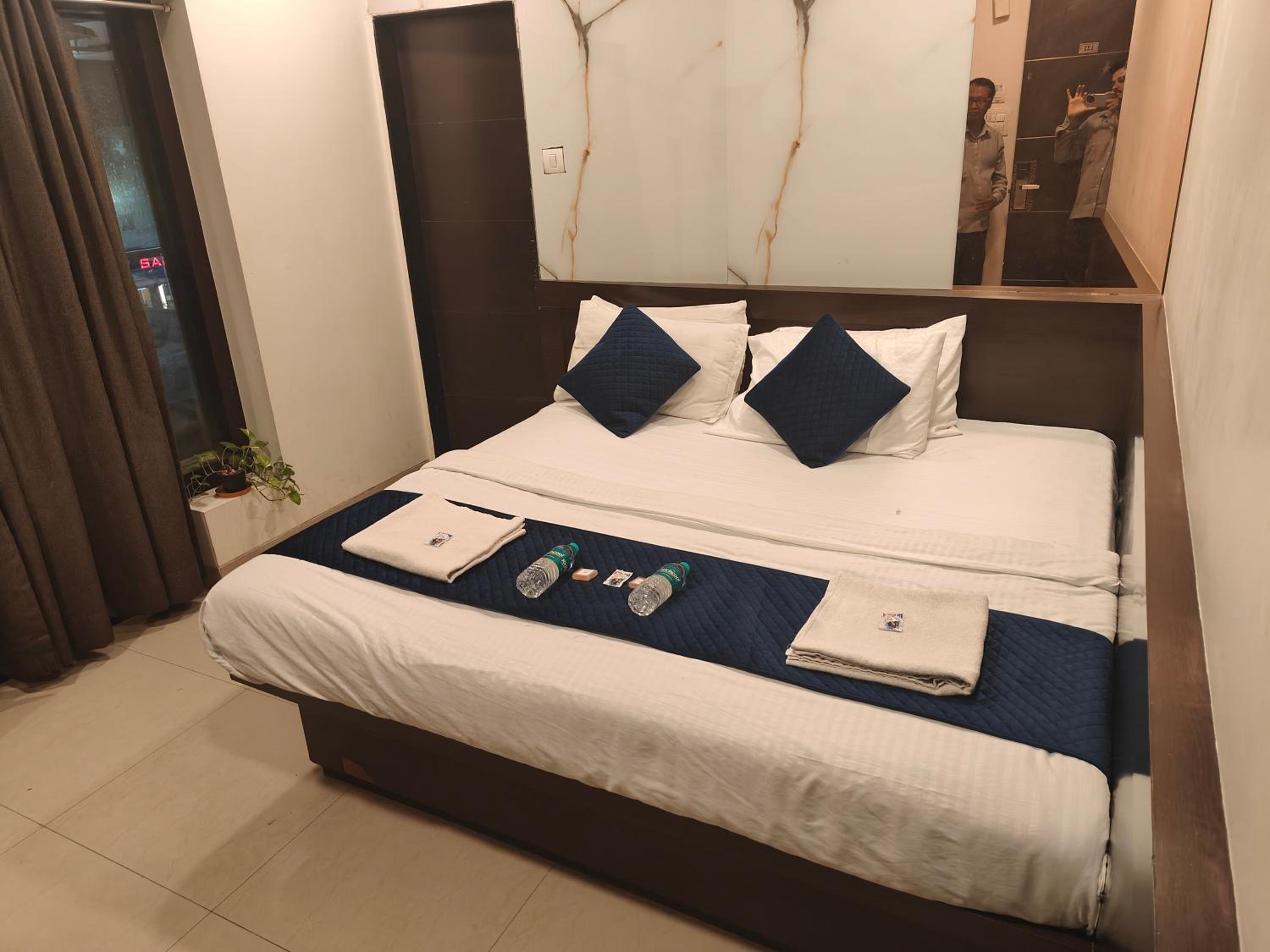 2 Bed Non A/C Room - Photo 1
