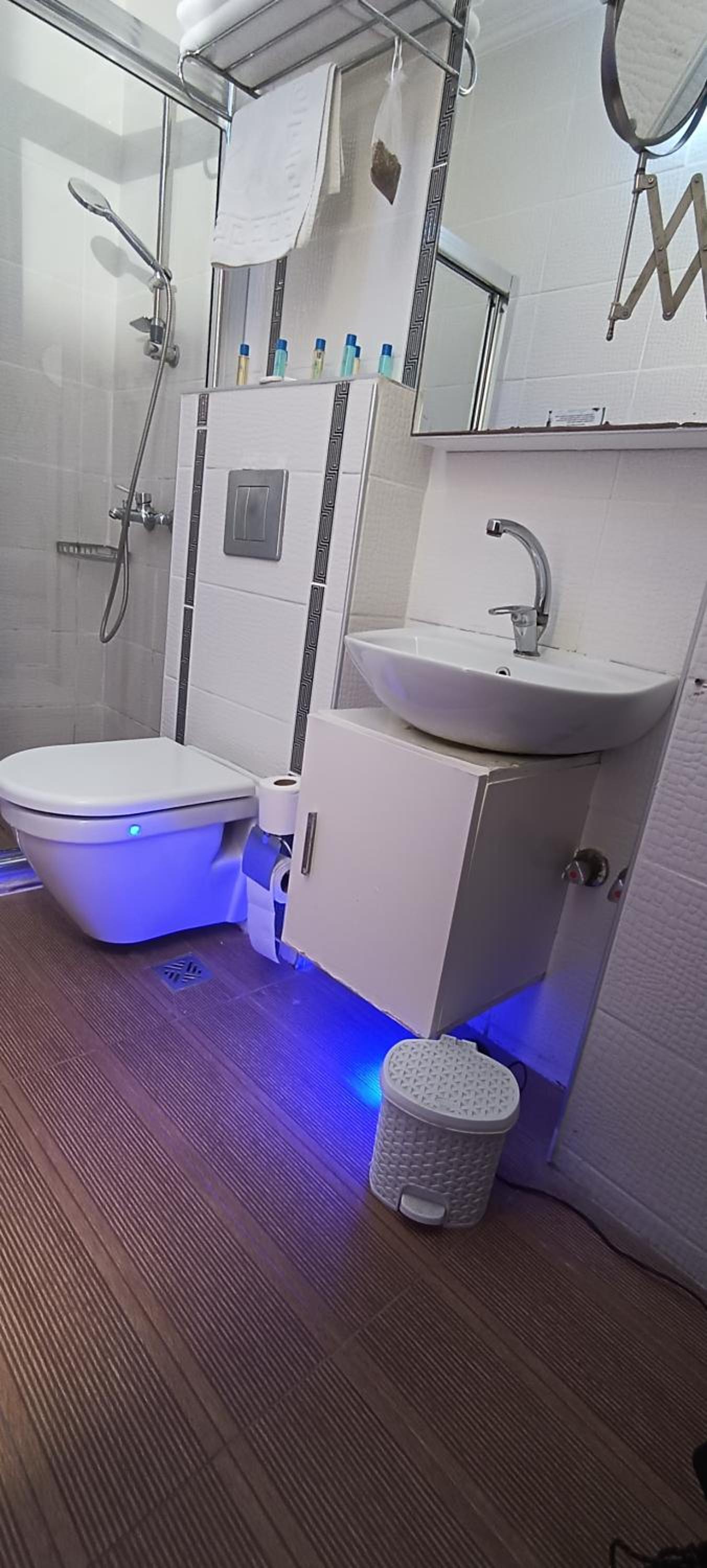 Double Room with Sea View - Photo 9