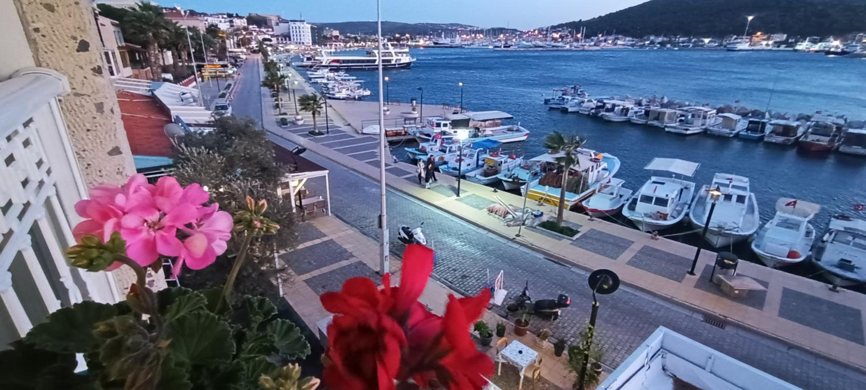 Double Room with Sea View - Photo 8