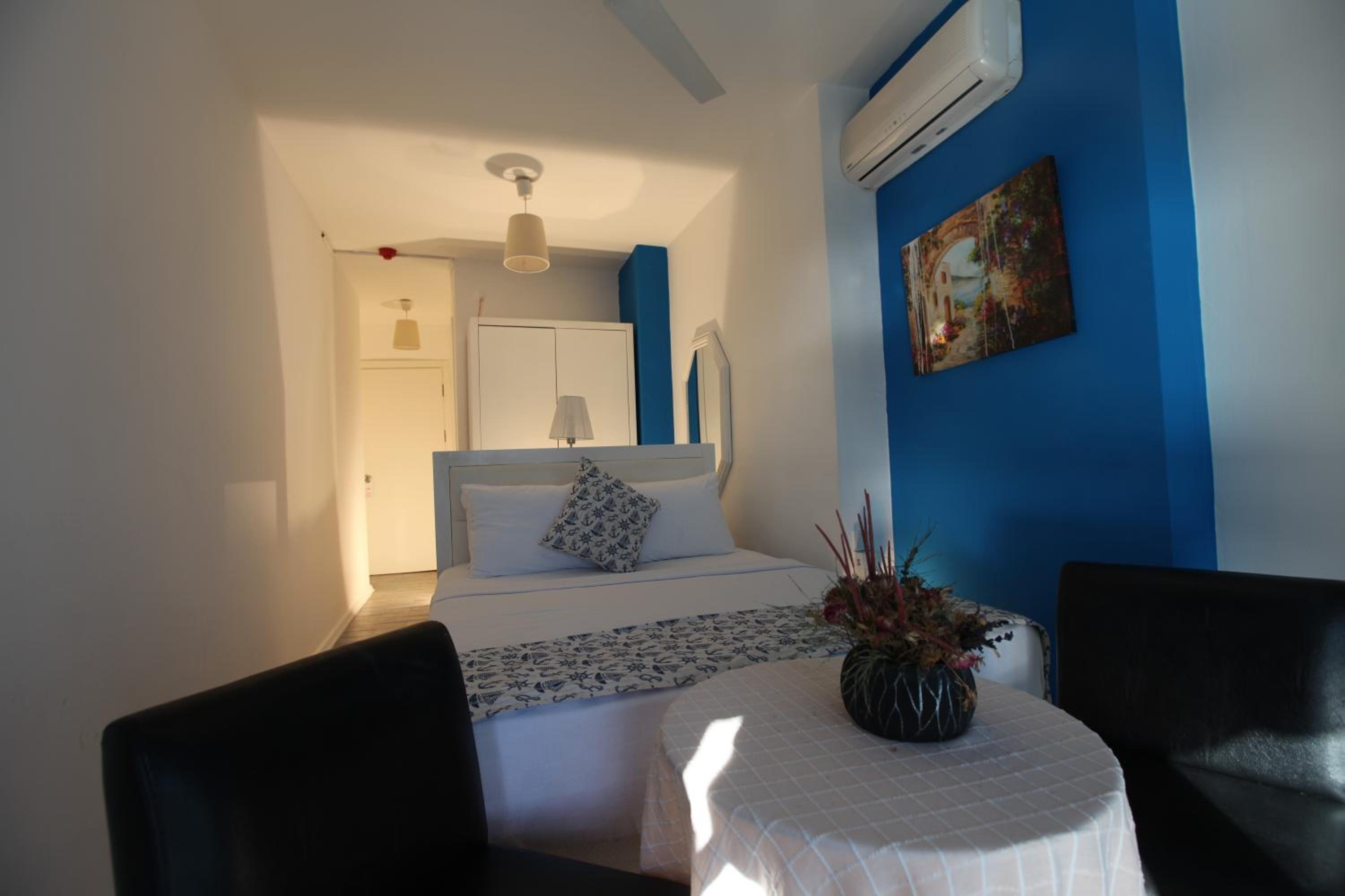 Double Room with Sea View - Photo 6