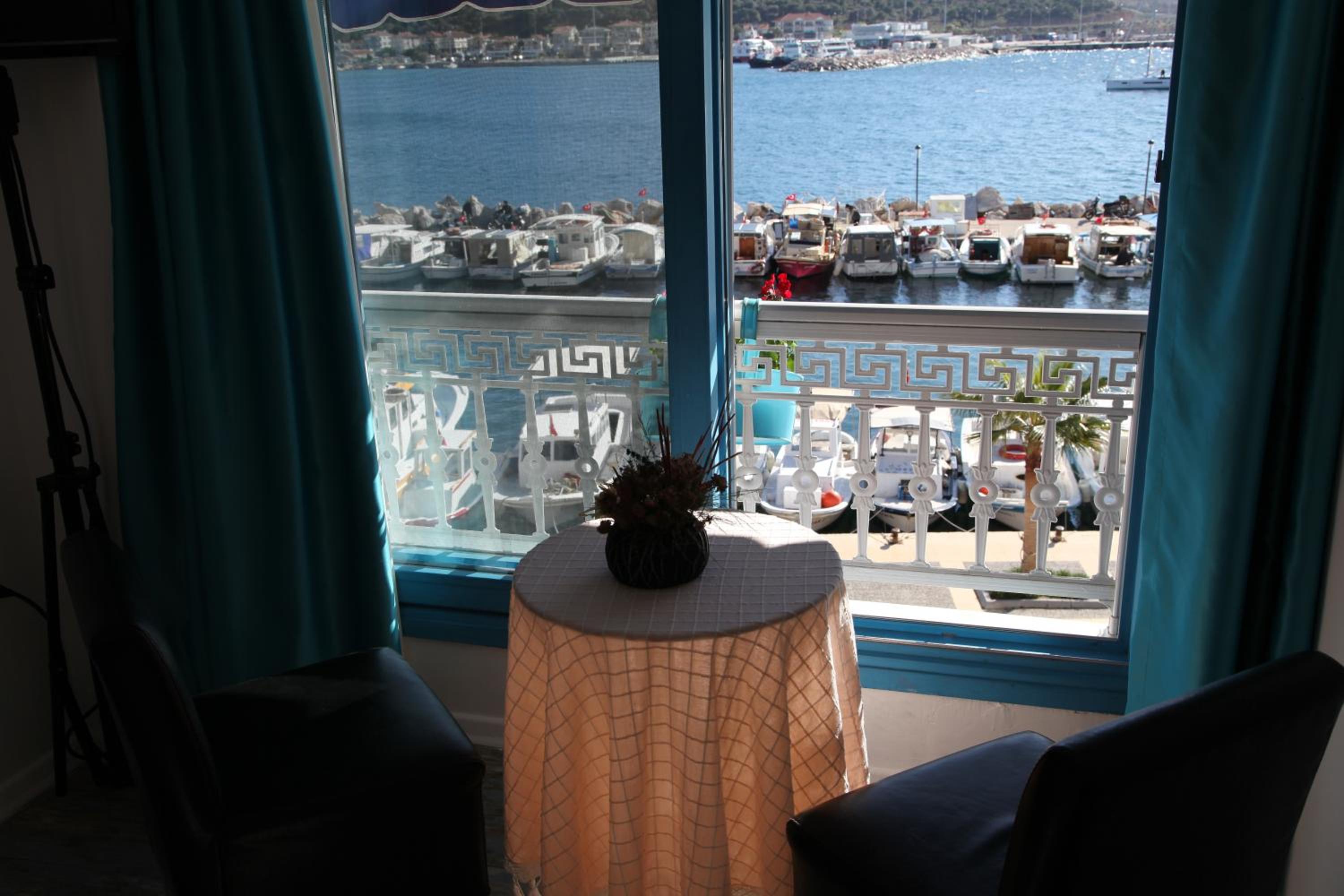 Double Room with Sea View - Photo 27