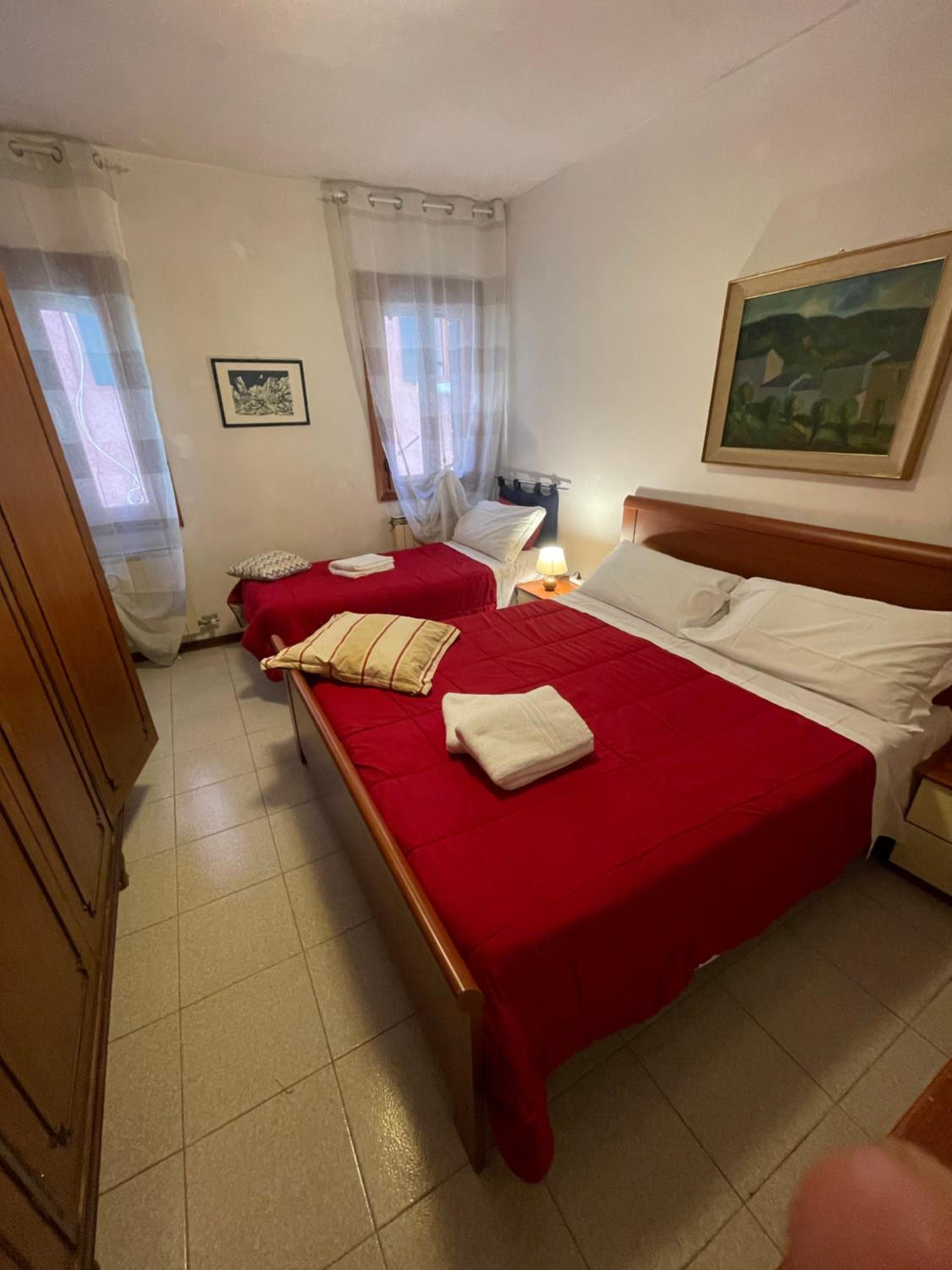 Comfort Triple Room with Shared Bathroom photo 1