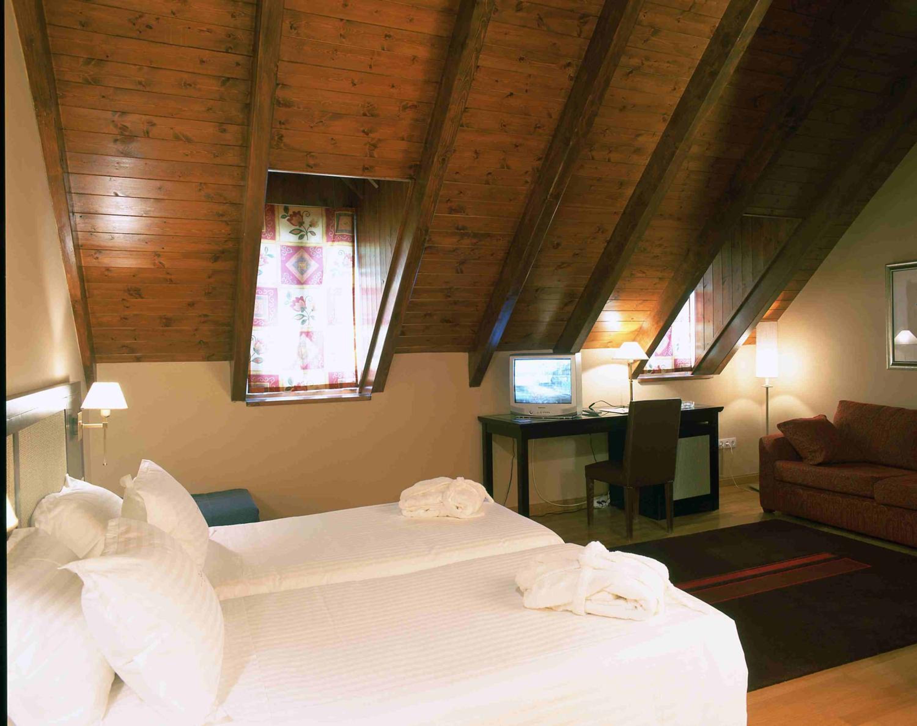 Junior Suite with Hot Tub - Photo 1