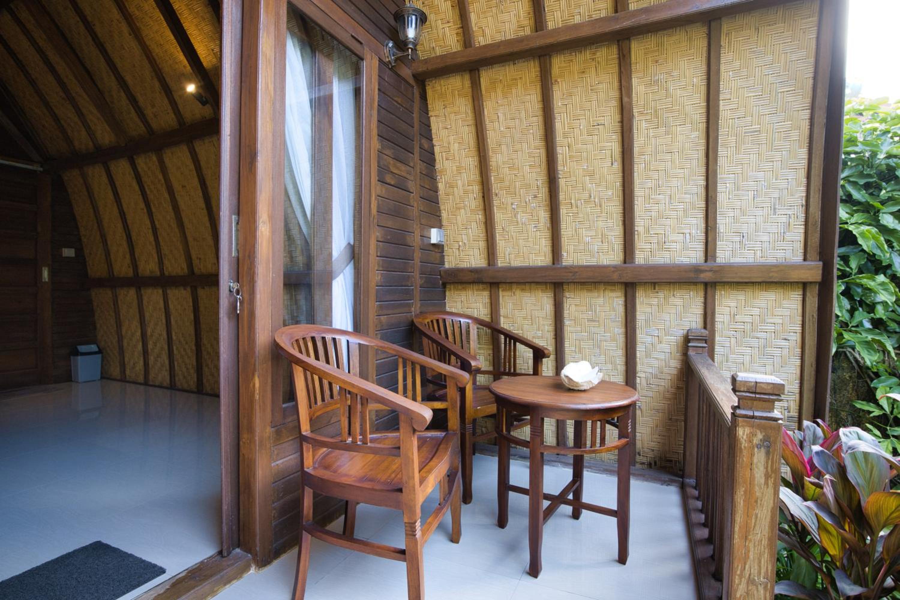 Deluxe Double Room with Balcony - Photo 4