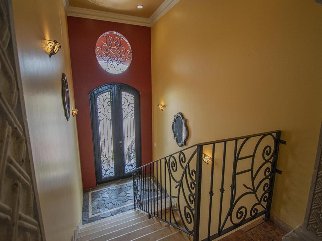 Six-Bedroom Holiday Home photo 2