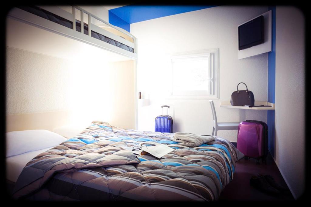 Triple Room with Shared Bathroom