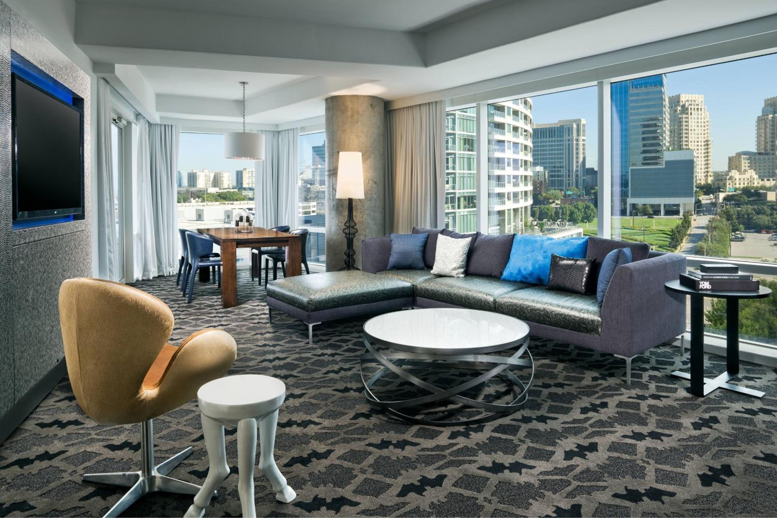 W Suite - Photo 3