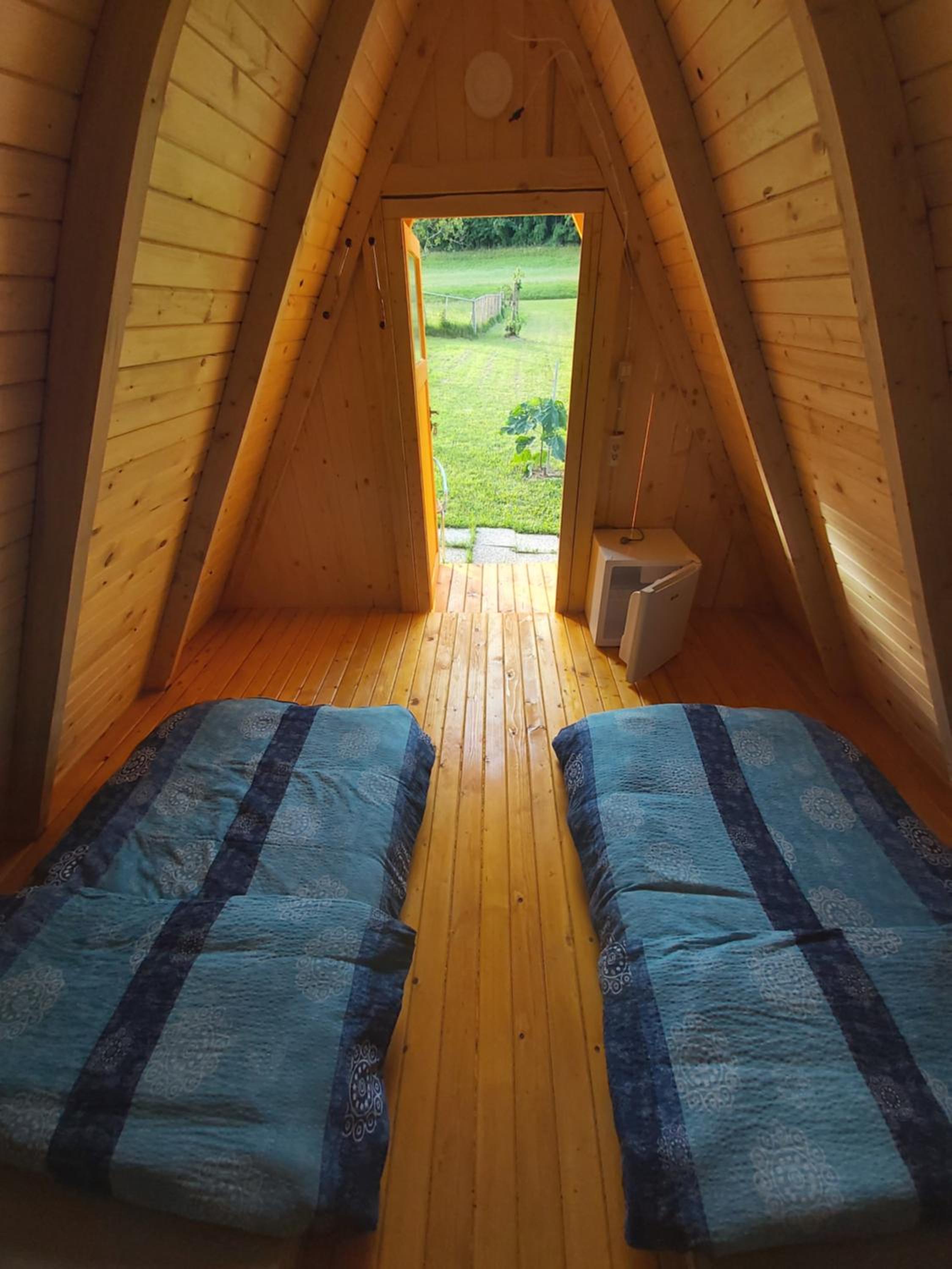 Tent - Photo 11