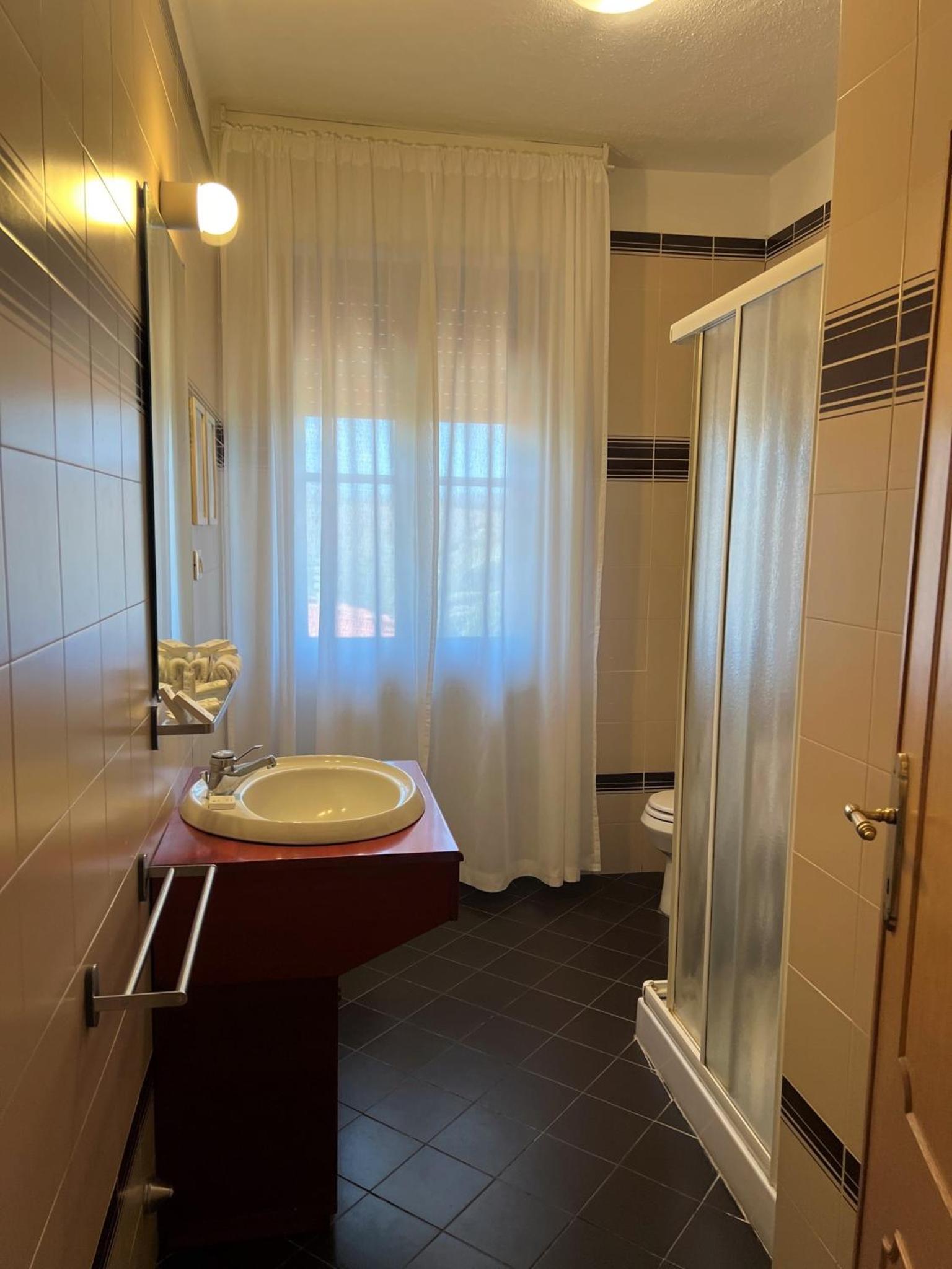 Basic Triple Room - Photo 8