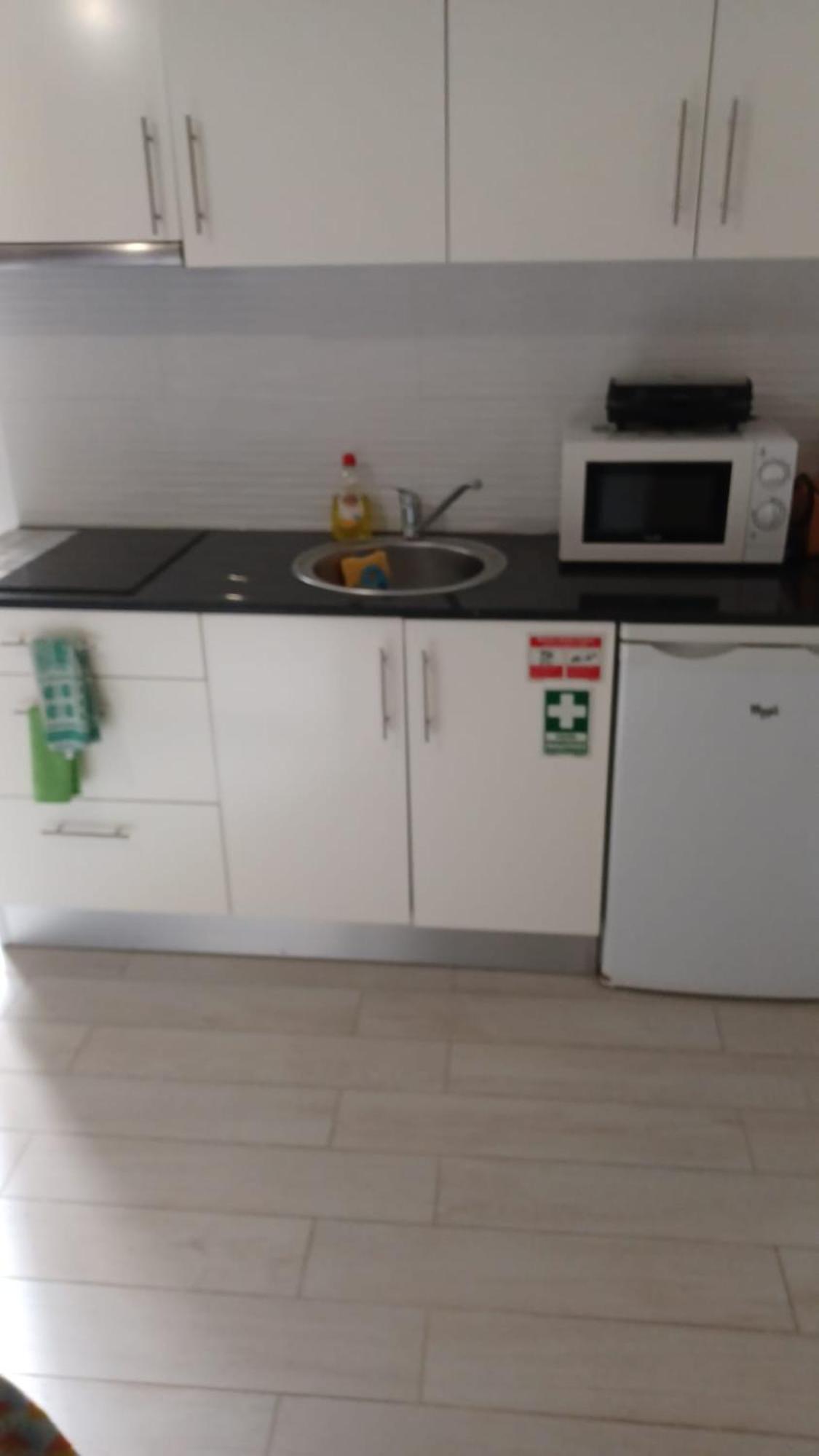 Studio Apartment - Photo 3