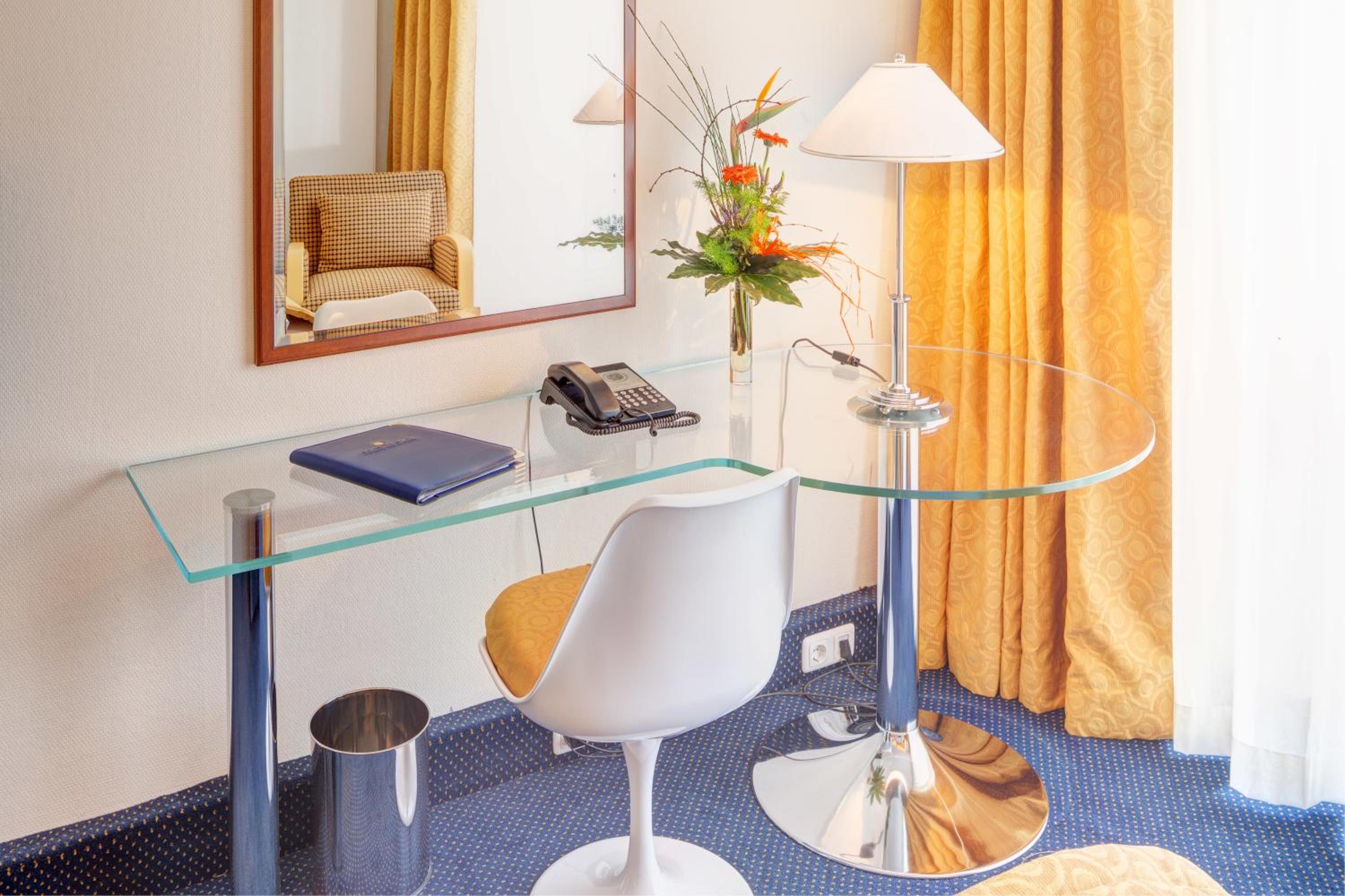Classic Twin Room - Photo 6