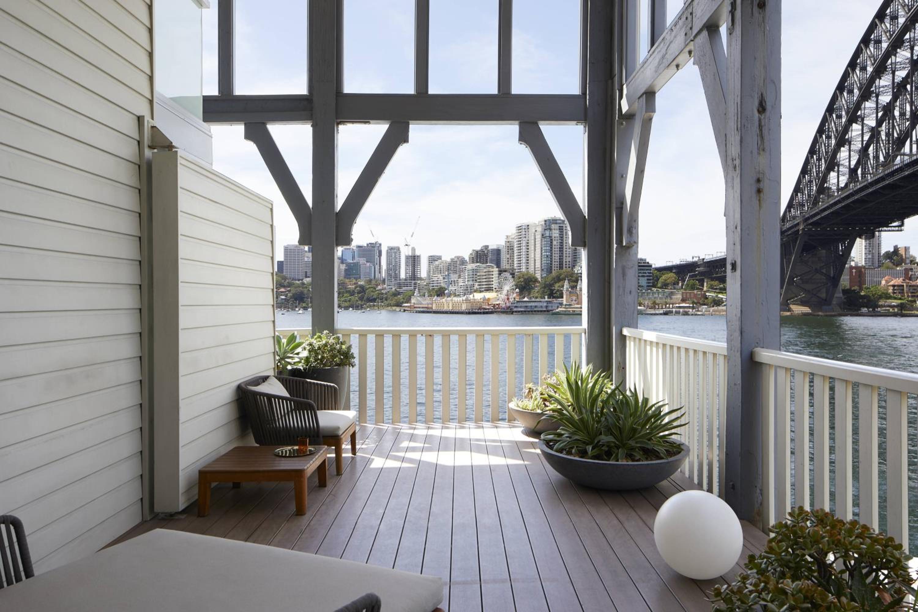 Opera Bridge Balcony, Suite, 1 King, Opera Bridge view