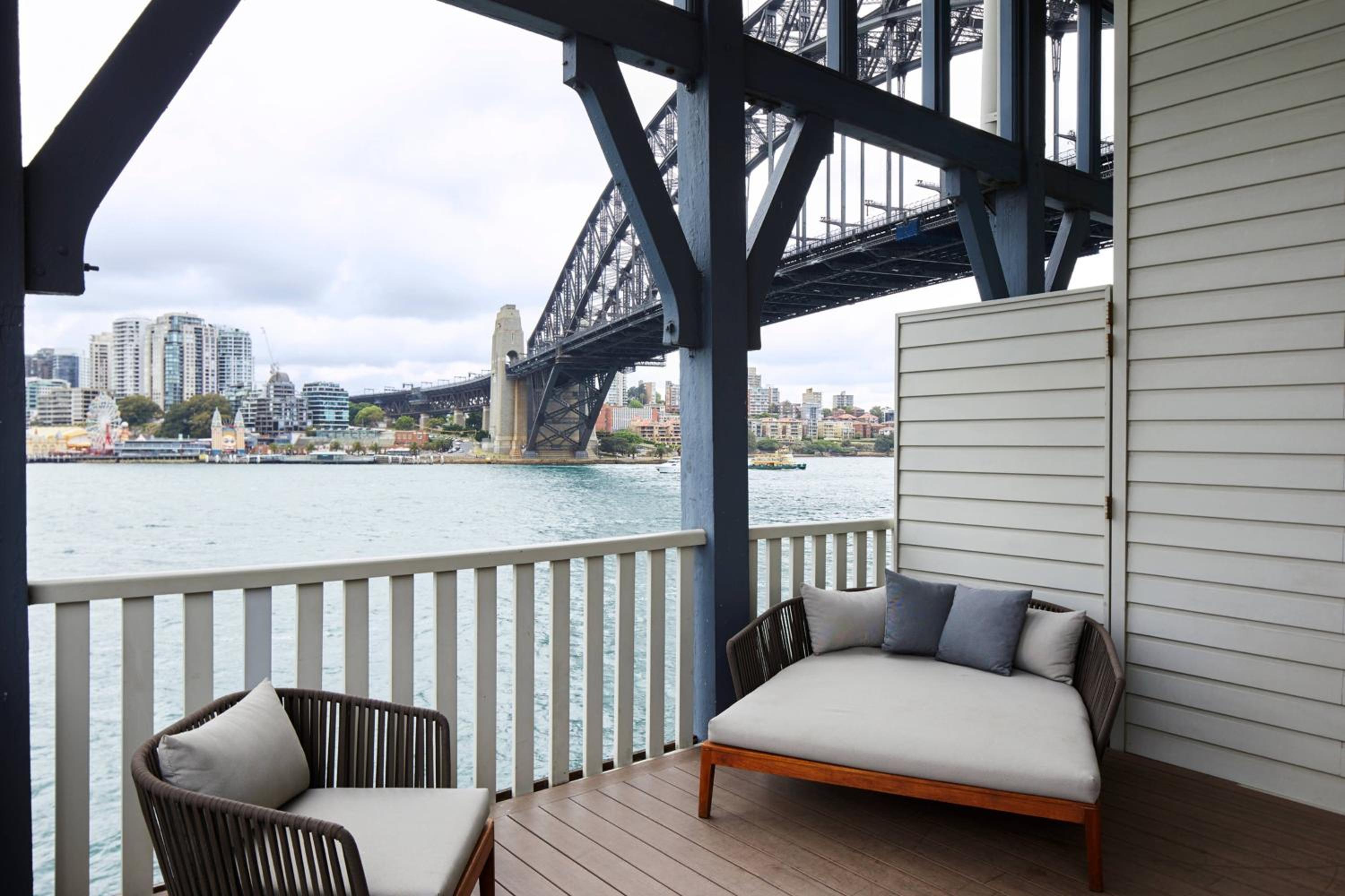 Harbor Bridge Balcony, Suite, 1 King, Harbor Bridge view