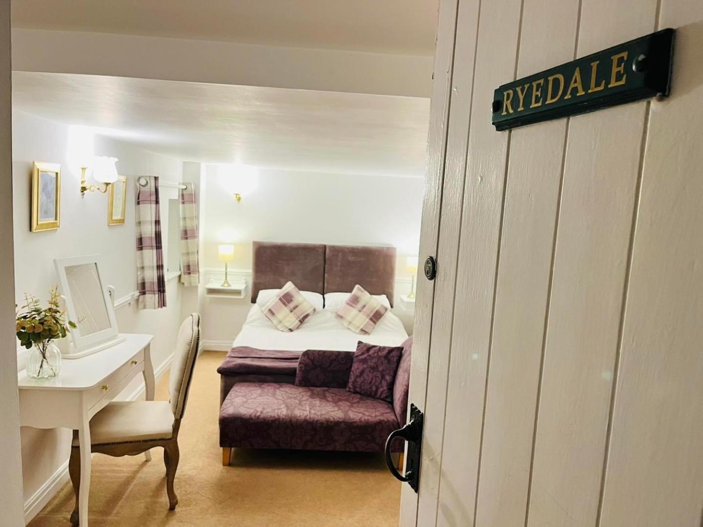 Standard King Room