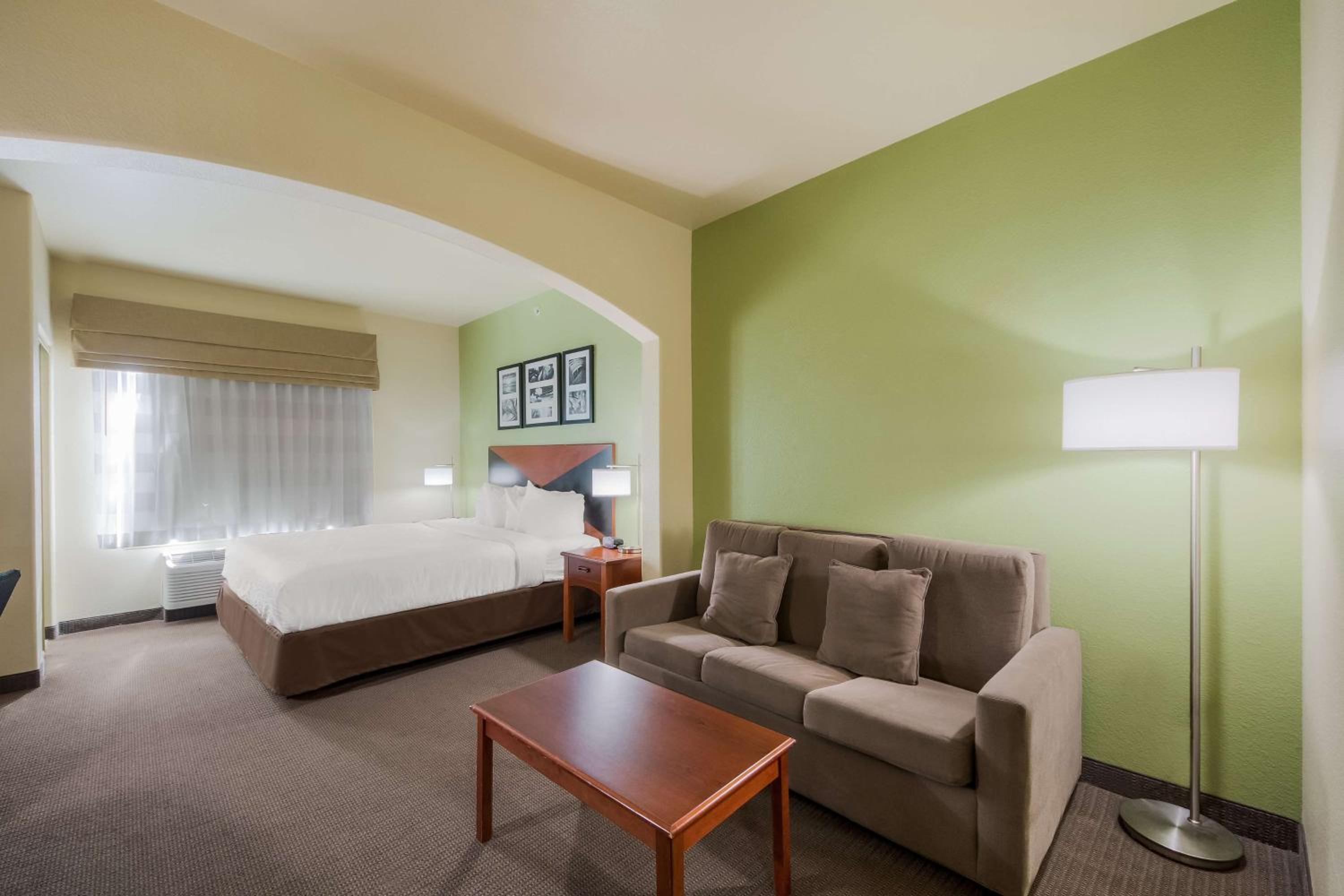 Deluxe King Room