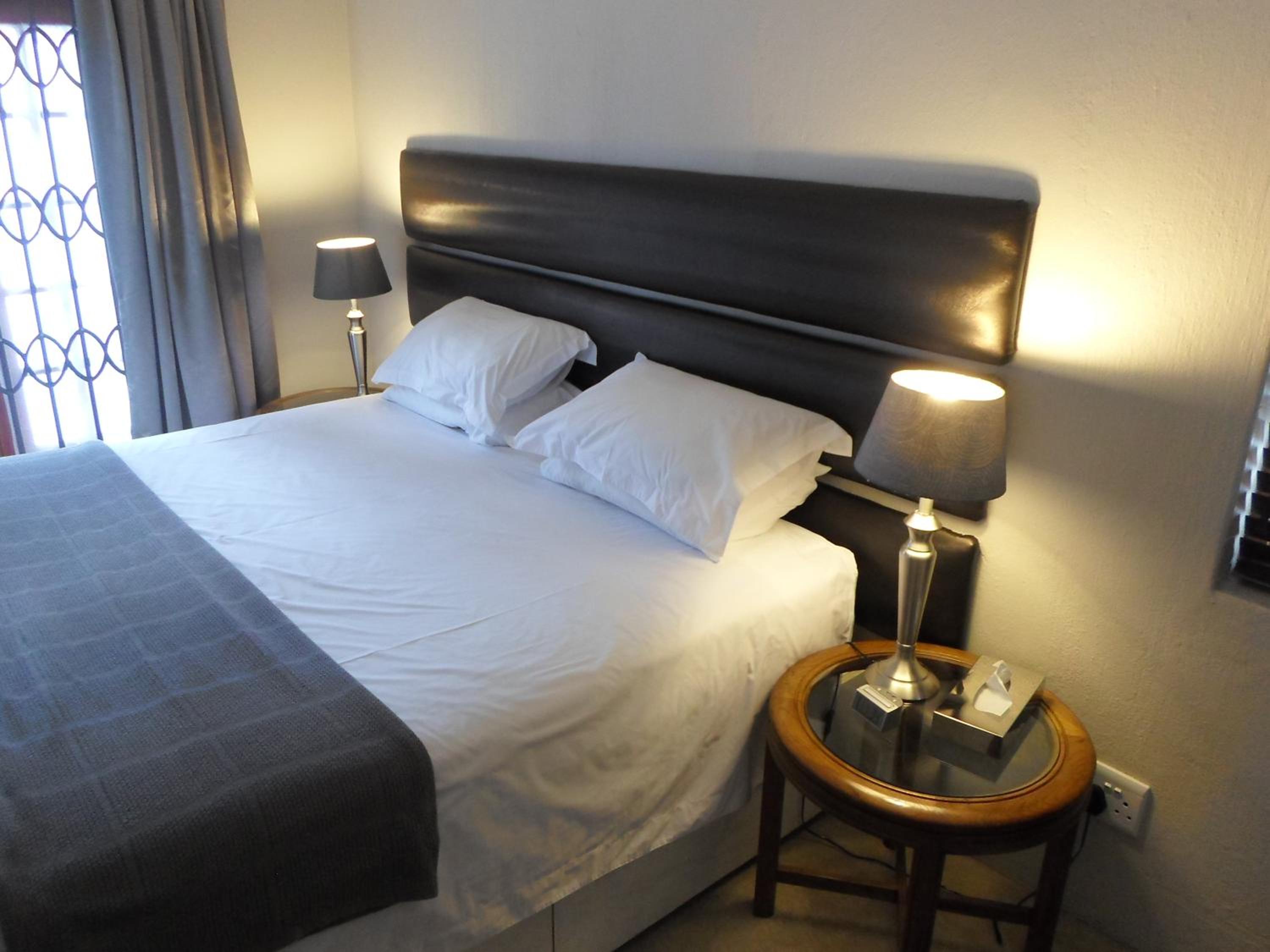 Studio Apartment photo 1