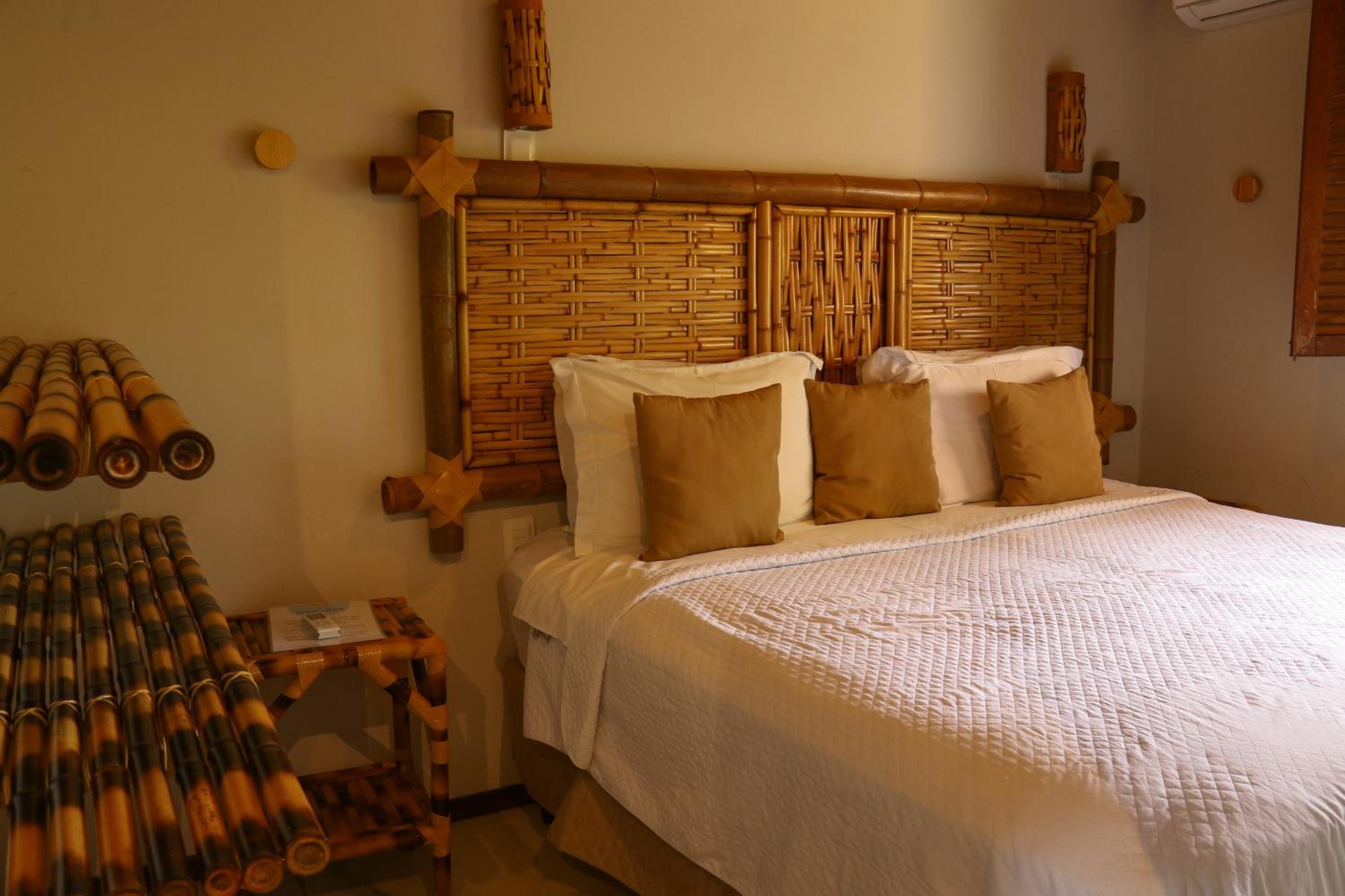 Deluxe Double or Twin Room photo 3