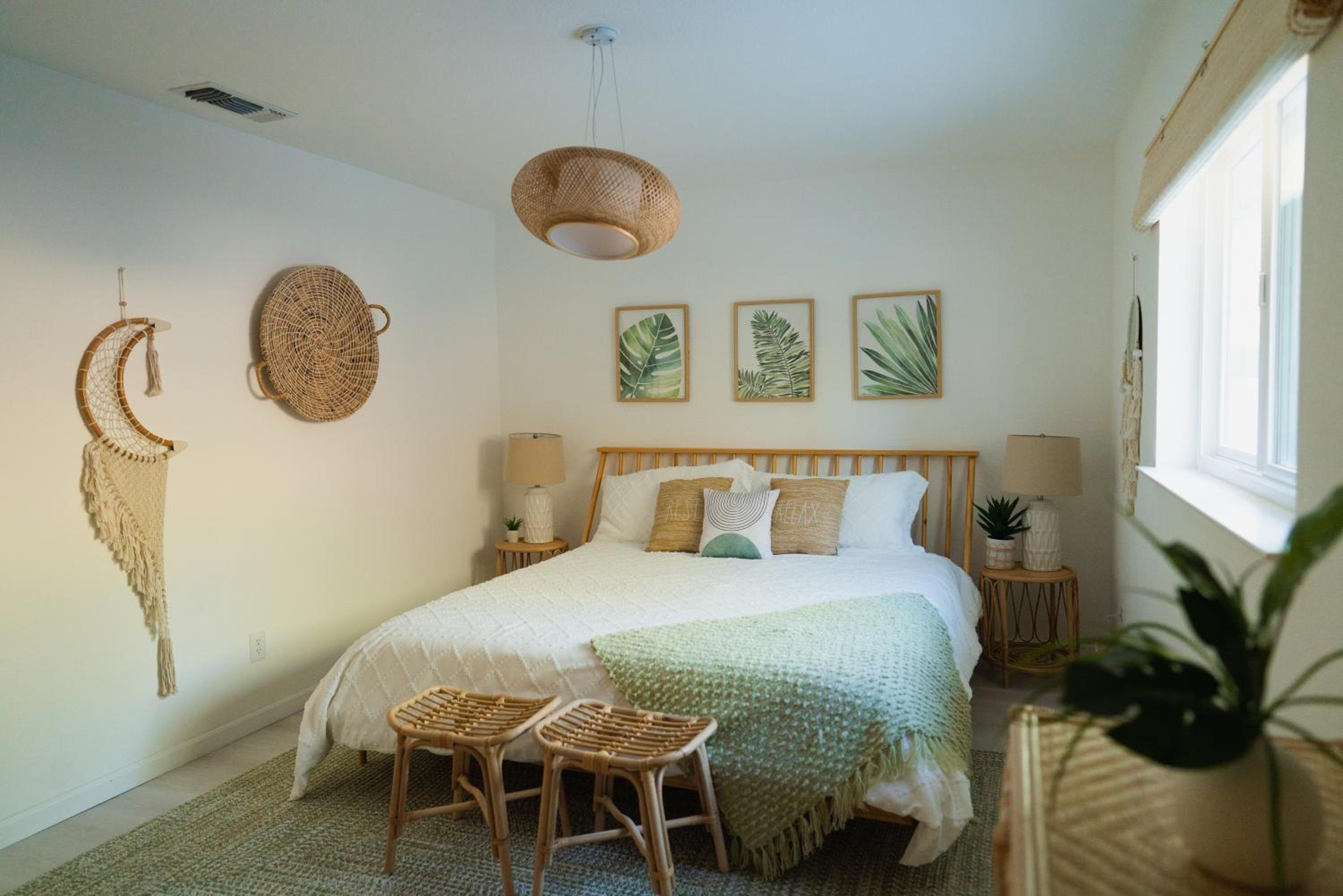 Three-Bedroom House - Photo 42