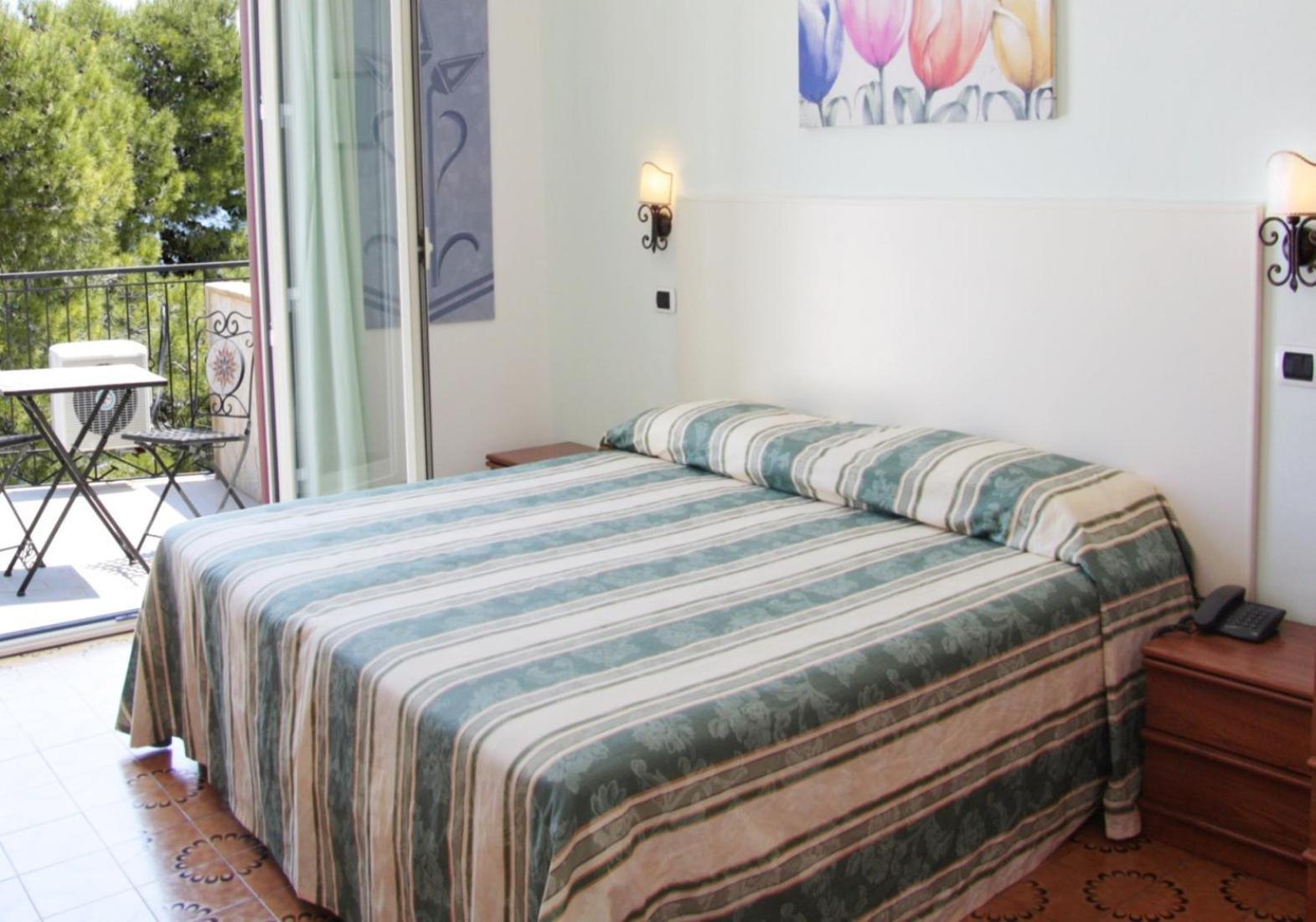 Quarto Duplo com Vista para o Jardim