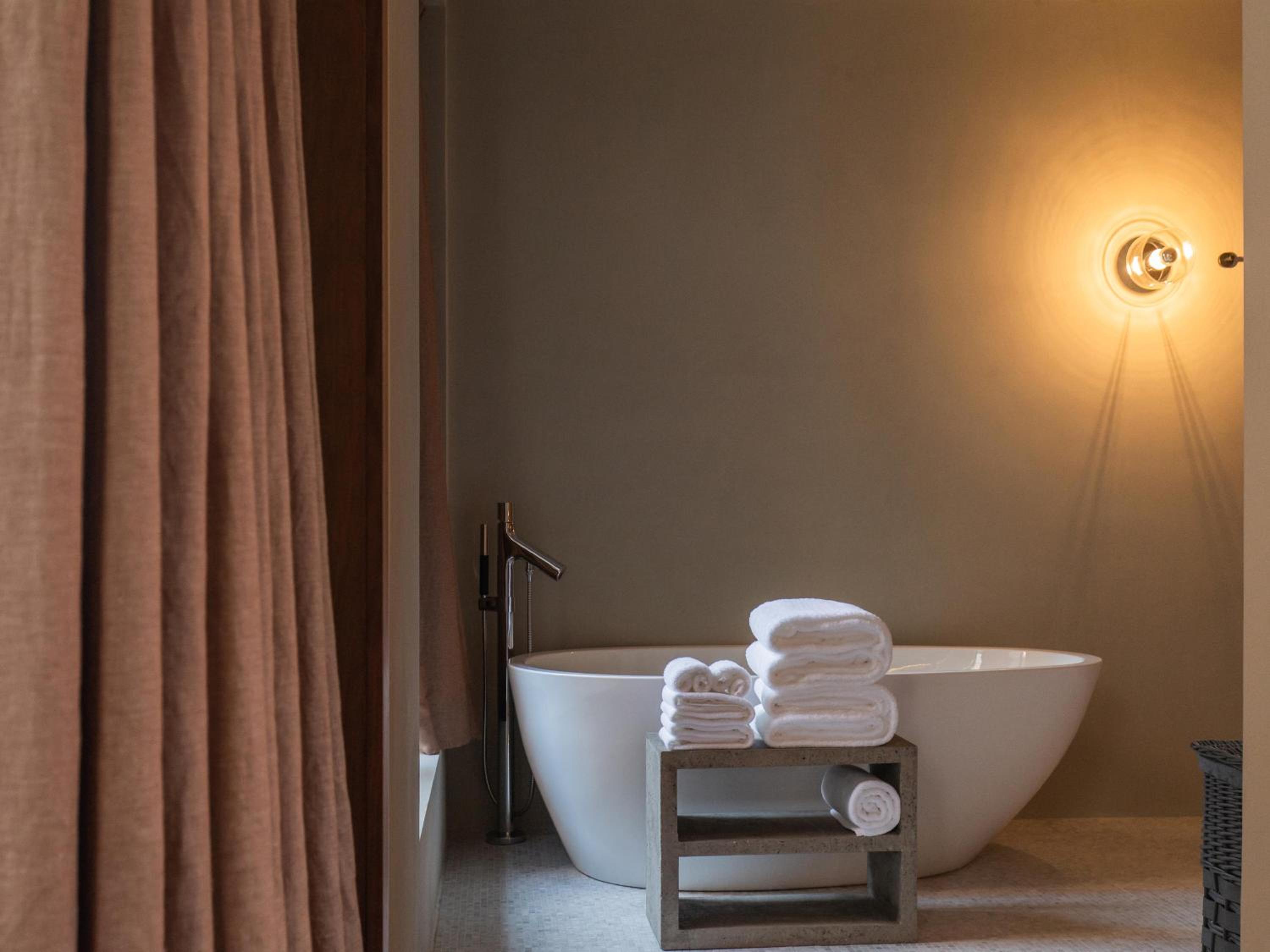 Standard Double Room - Photo 6