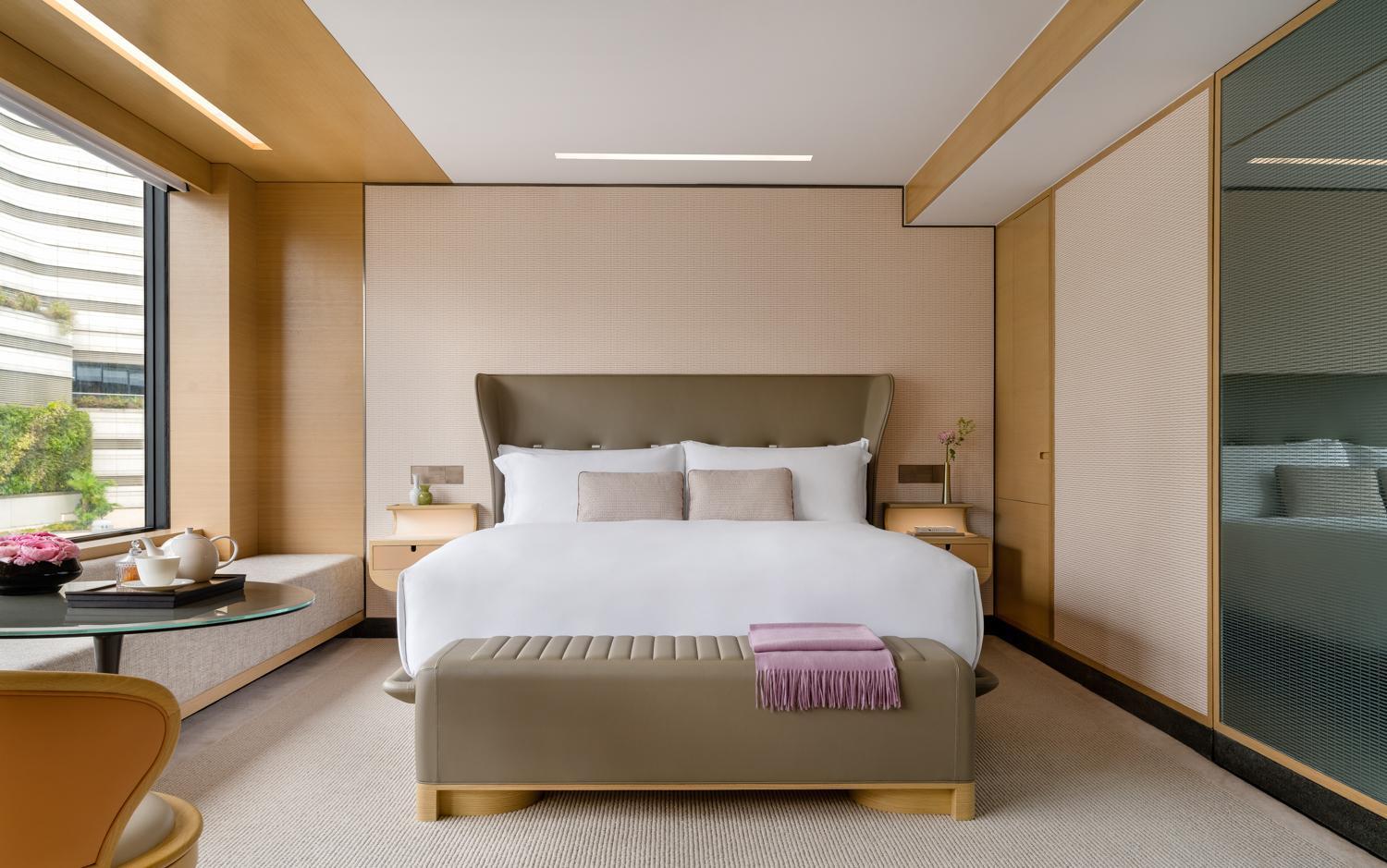 Premium King Room With Daybed