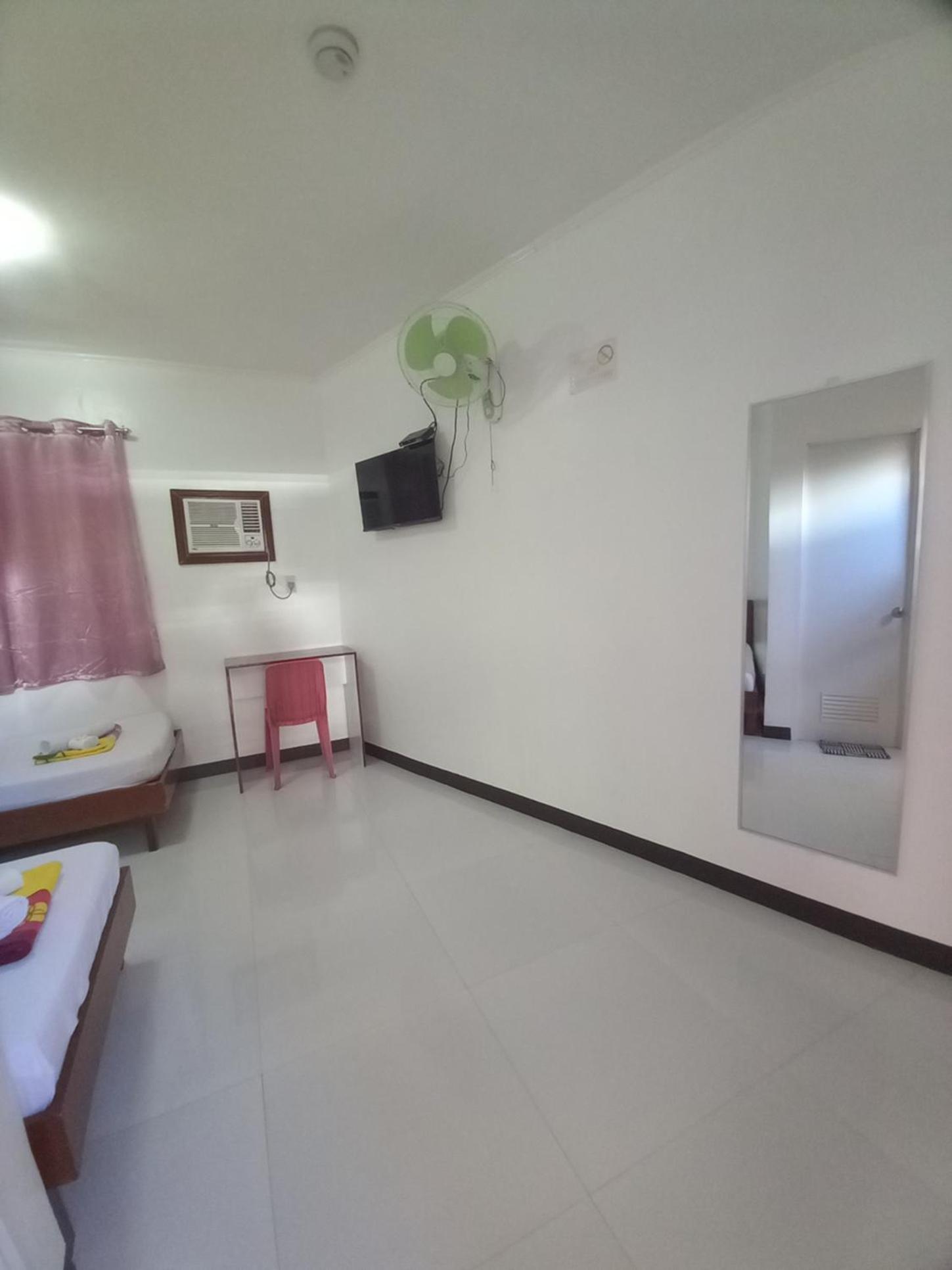 Double Room with Two Double Beds photo 2