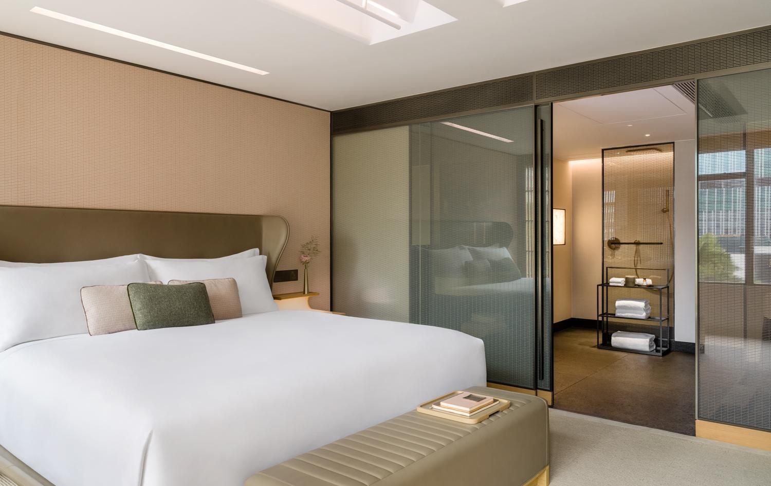 1 Super King Studio Suite Kowloon View