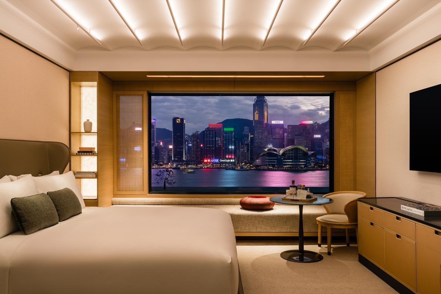 Classic King Room with Daybed and Harbor View