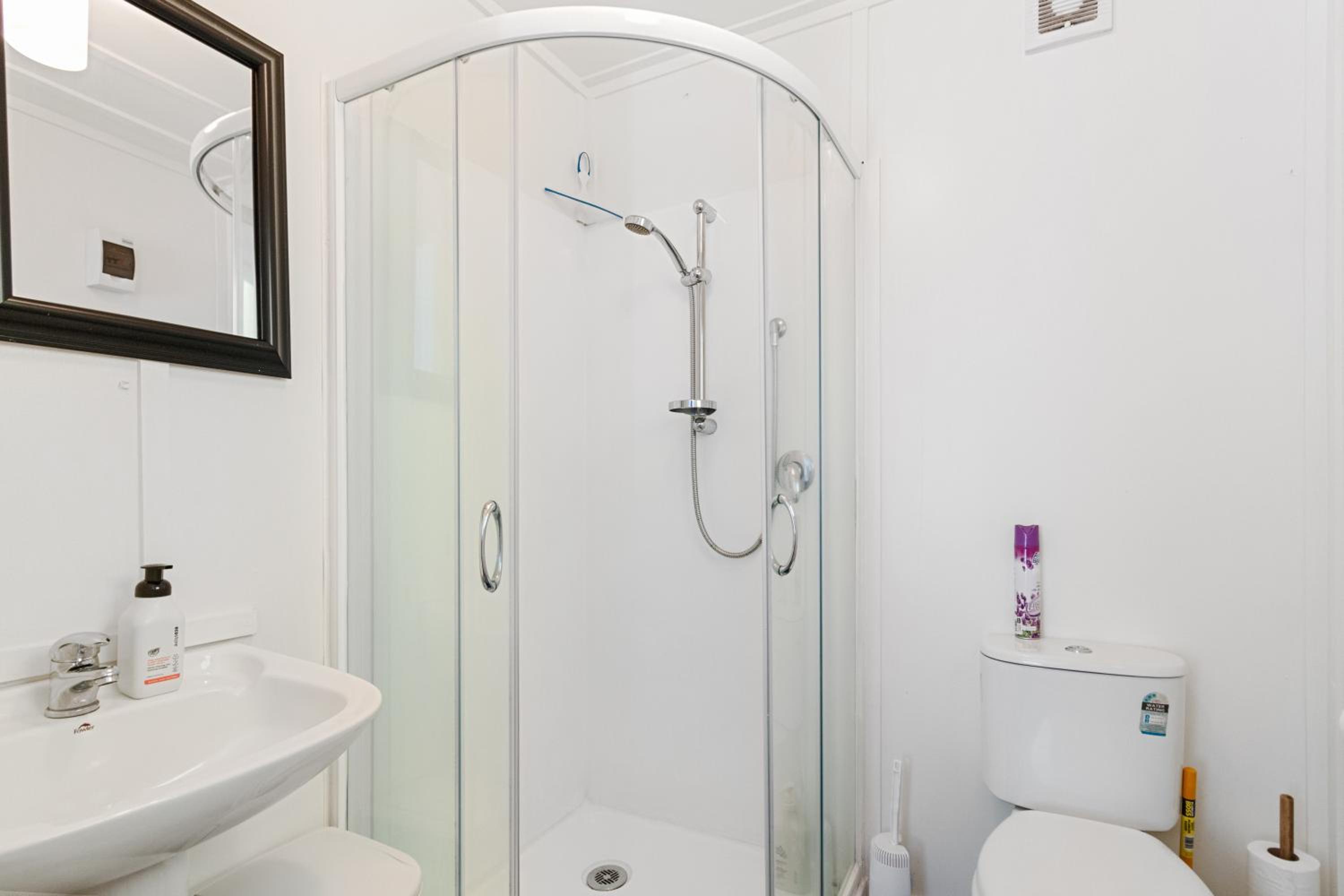 Family Room with Private Bathroom - Photo 8