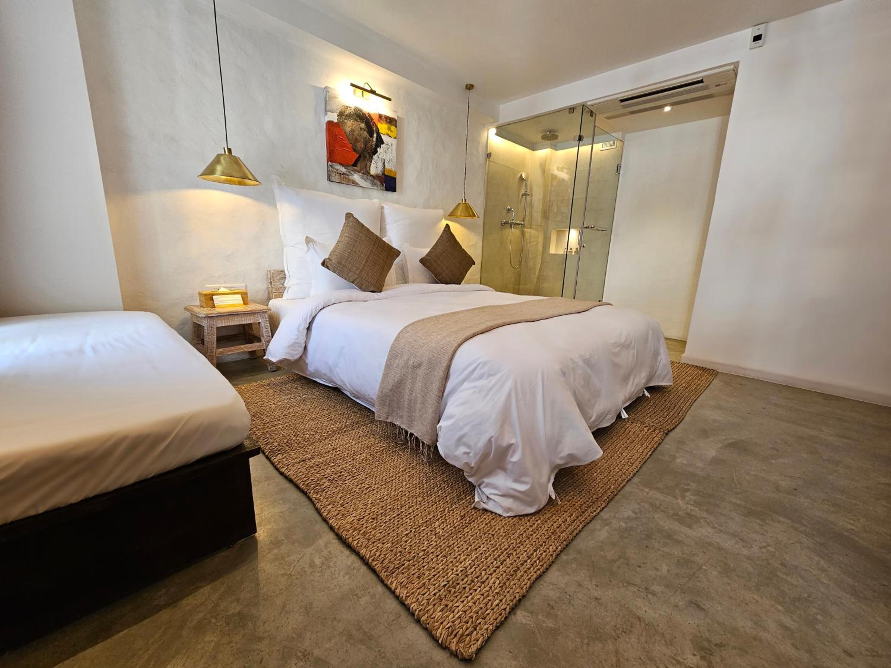 Deluxe Queen Room photo 2