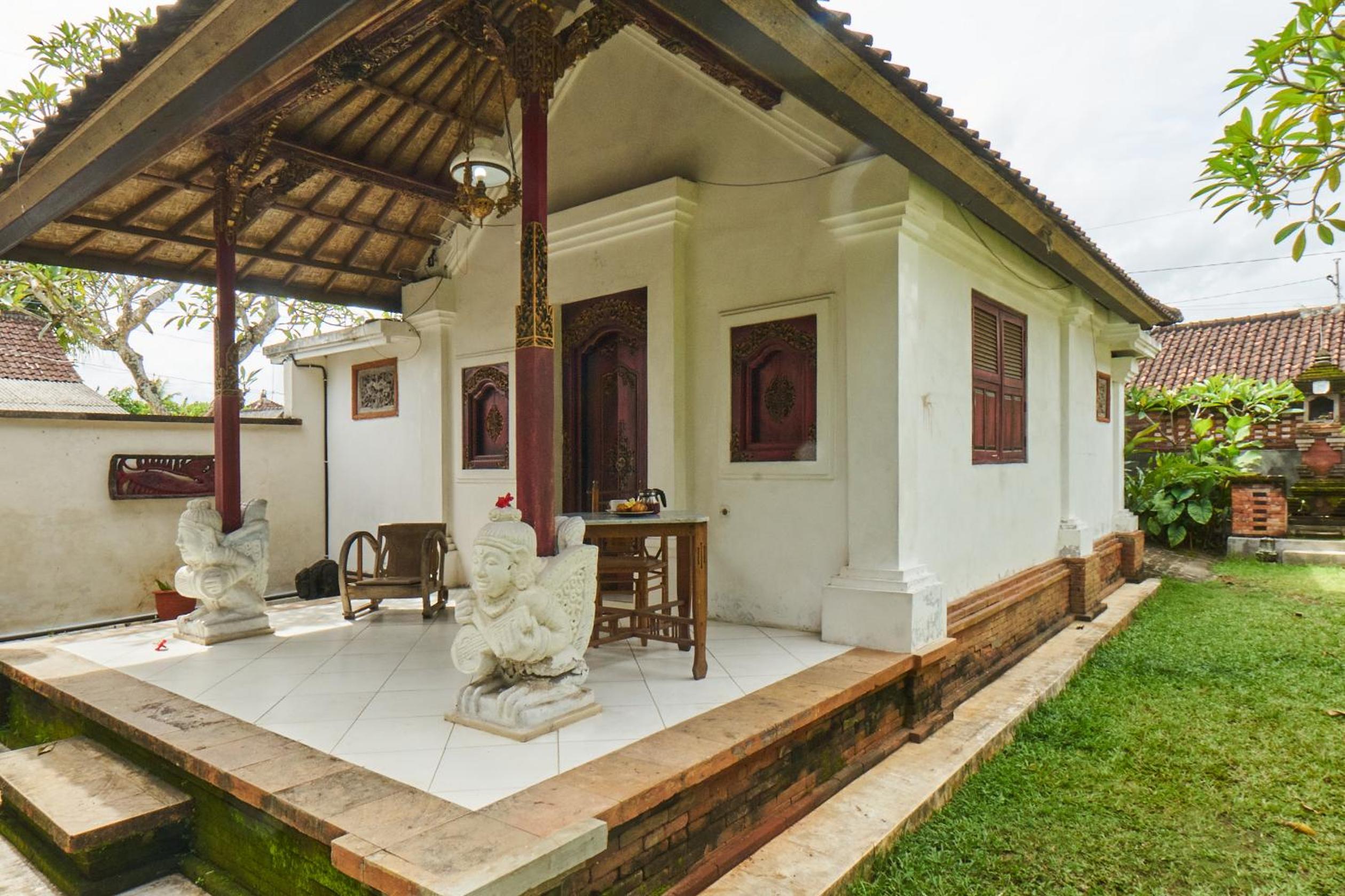 Cottage with Garden View - Photo 10