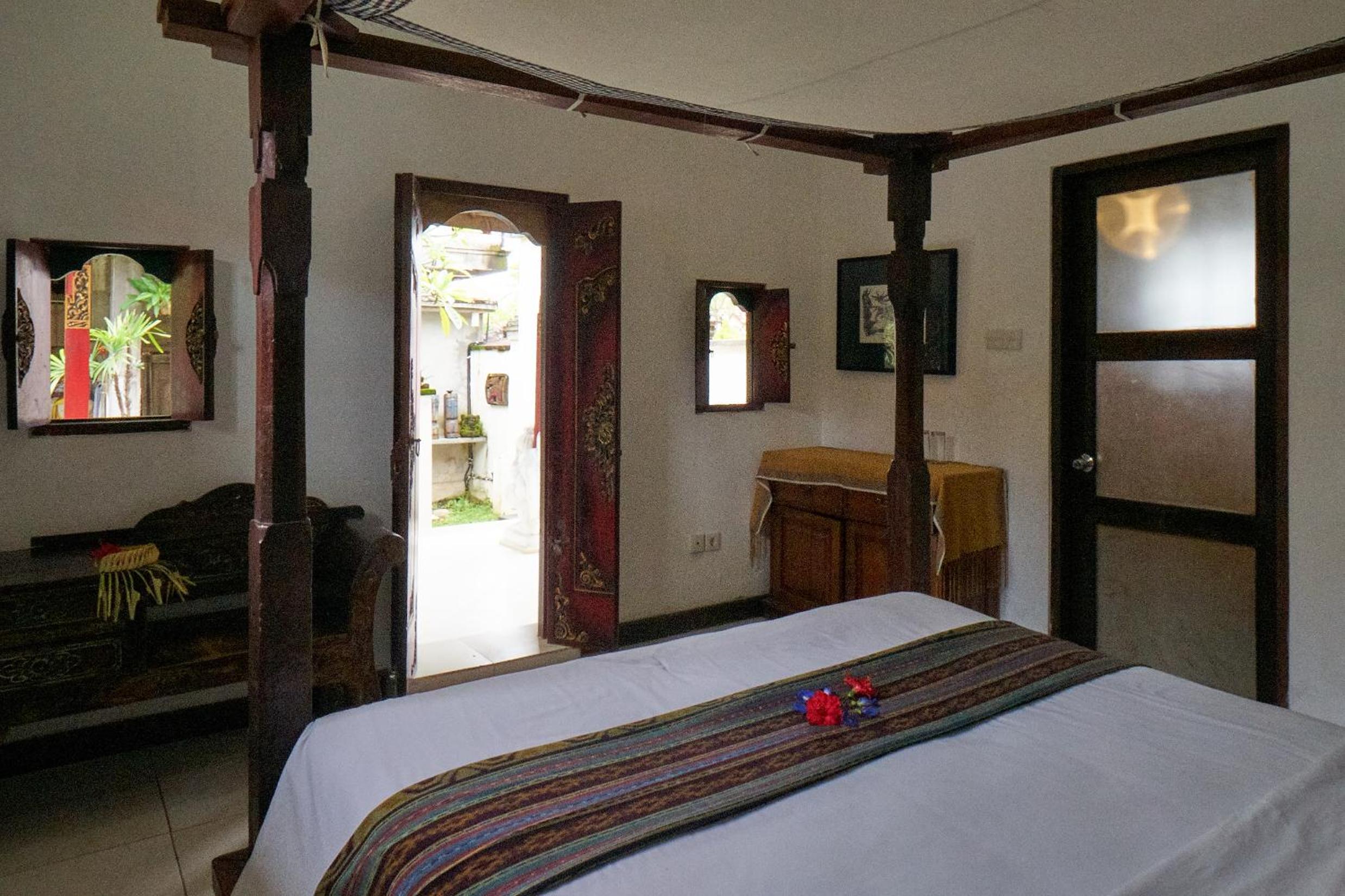 Cottage with Garden View - Photo 31