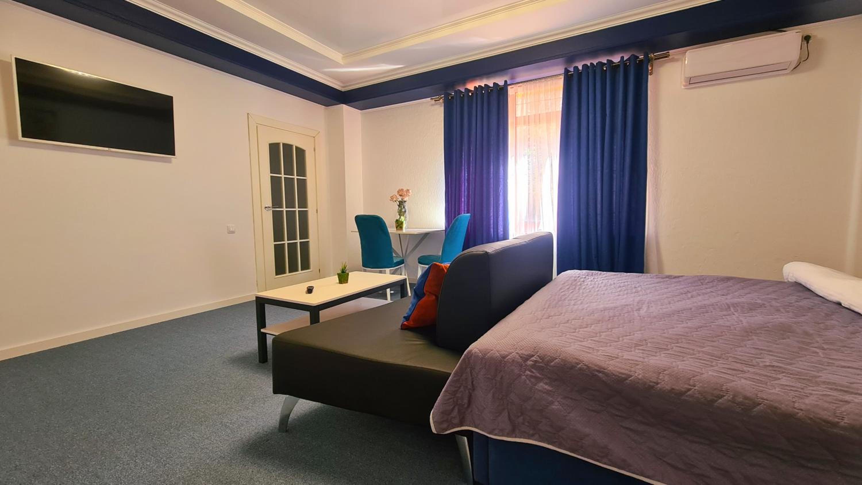 Double Room with Private Bathroom photo 1