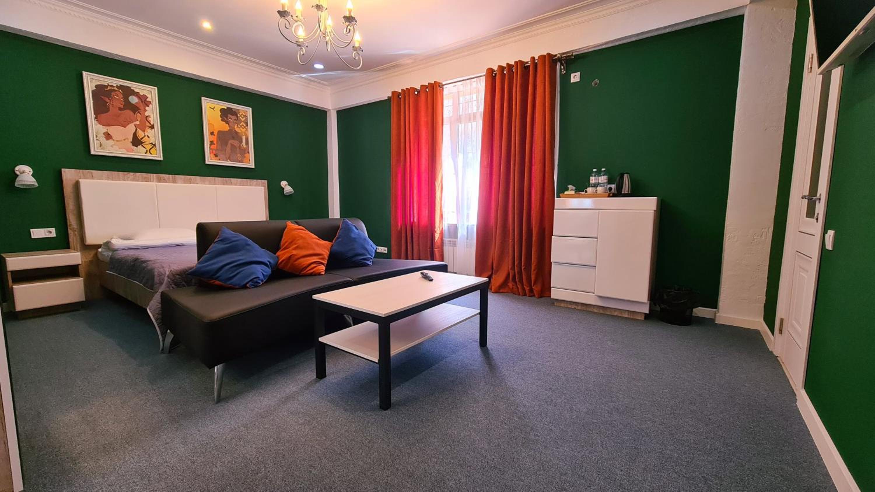 Large Double Room photo 1