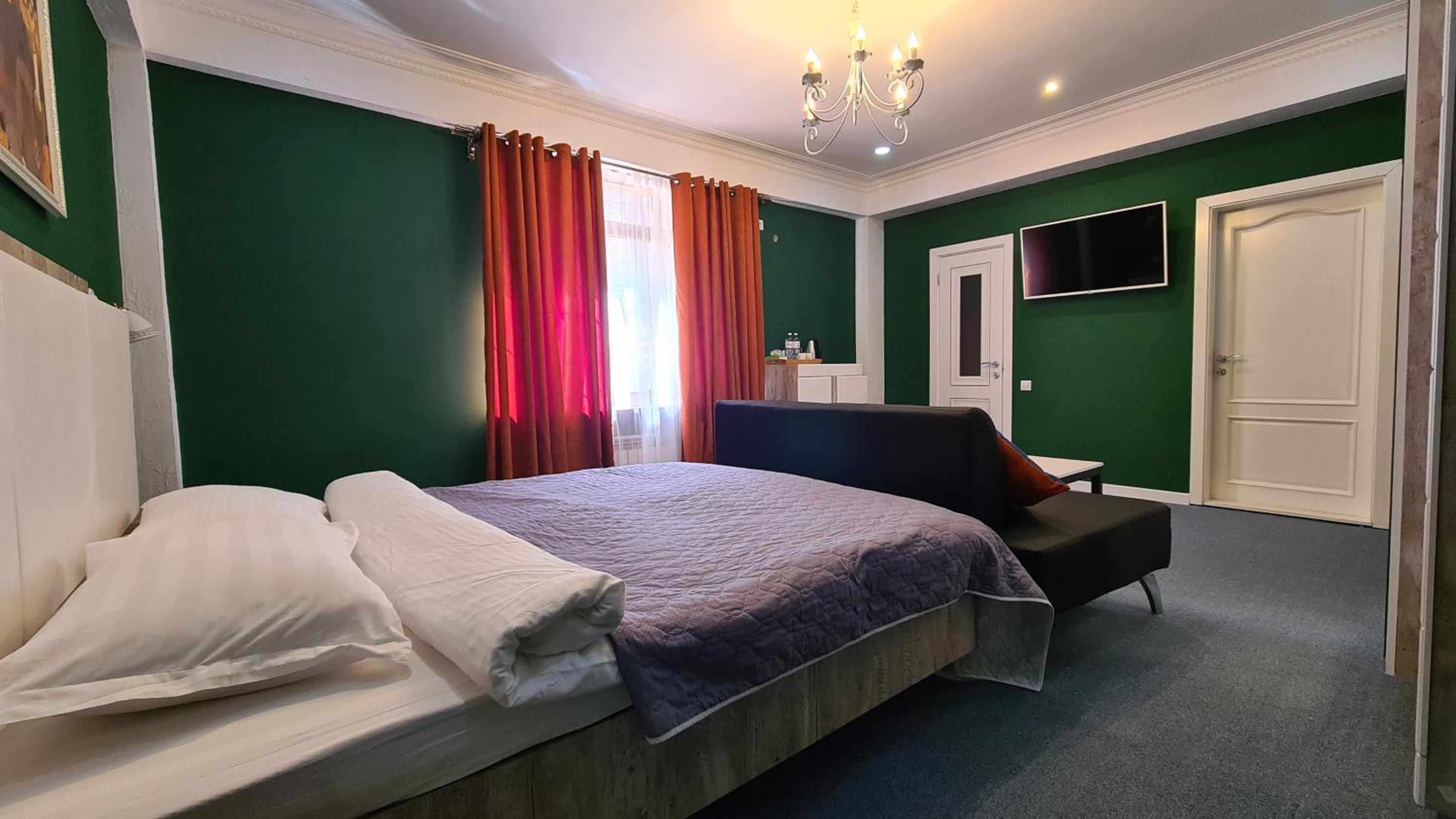 Large Double Room photo 3