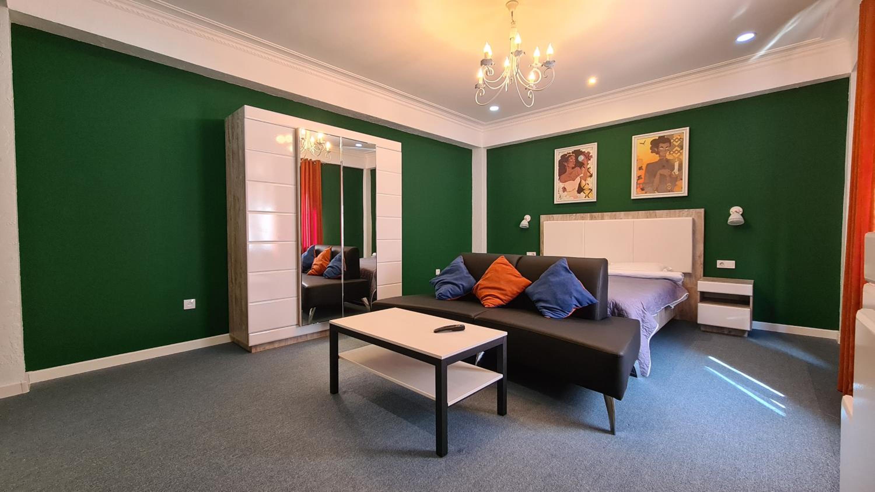 Large Double Room photo 2