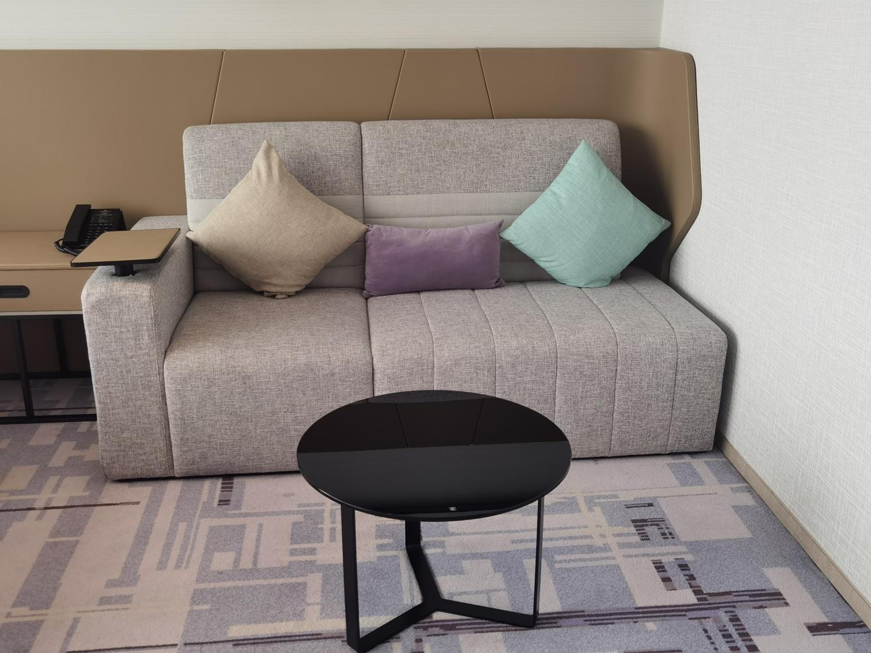 Standard King Room - Accessible - Photo 6