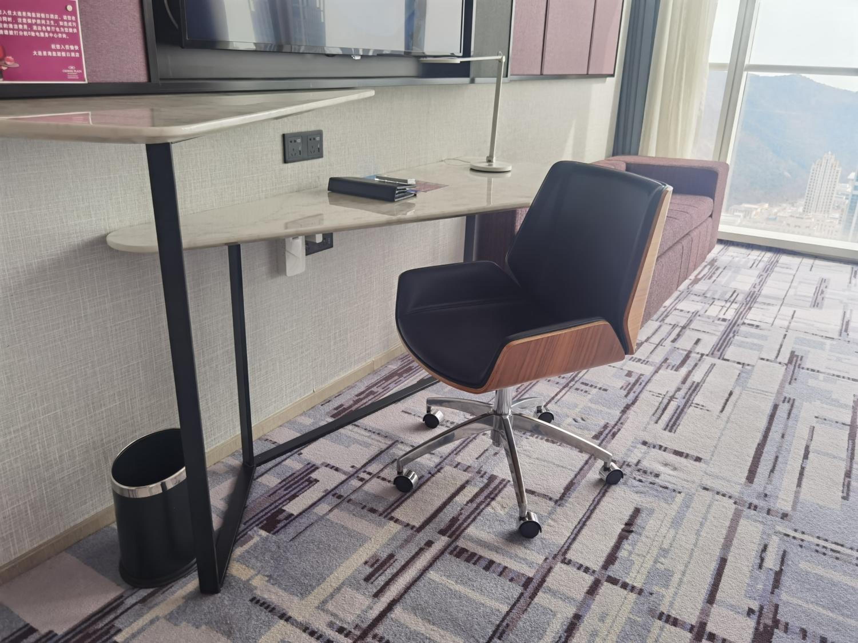 Standard King Room with River View - Photo 9