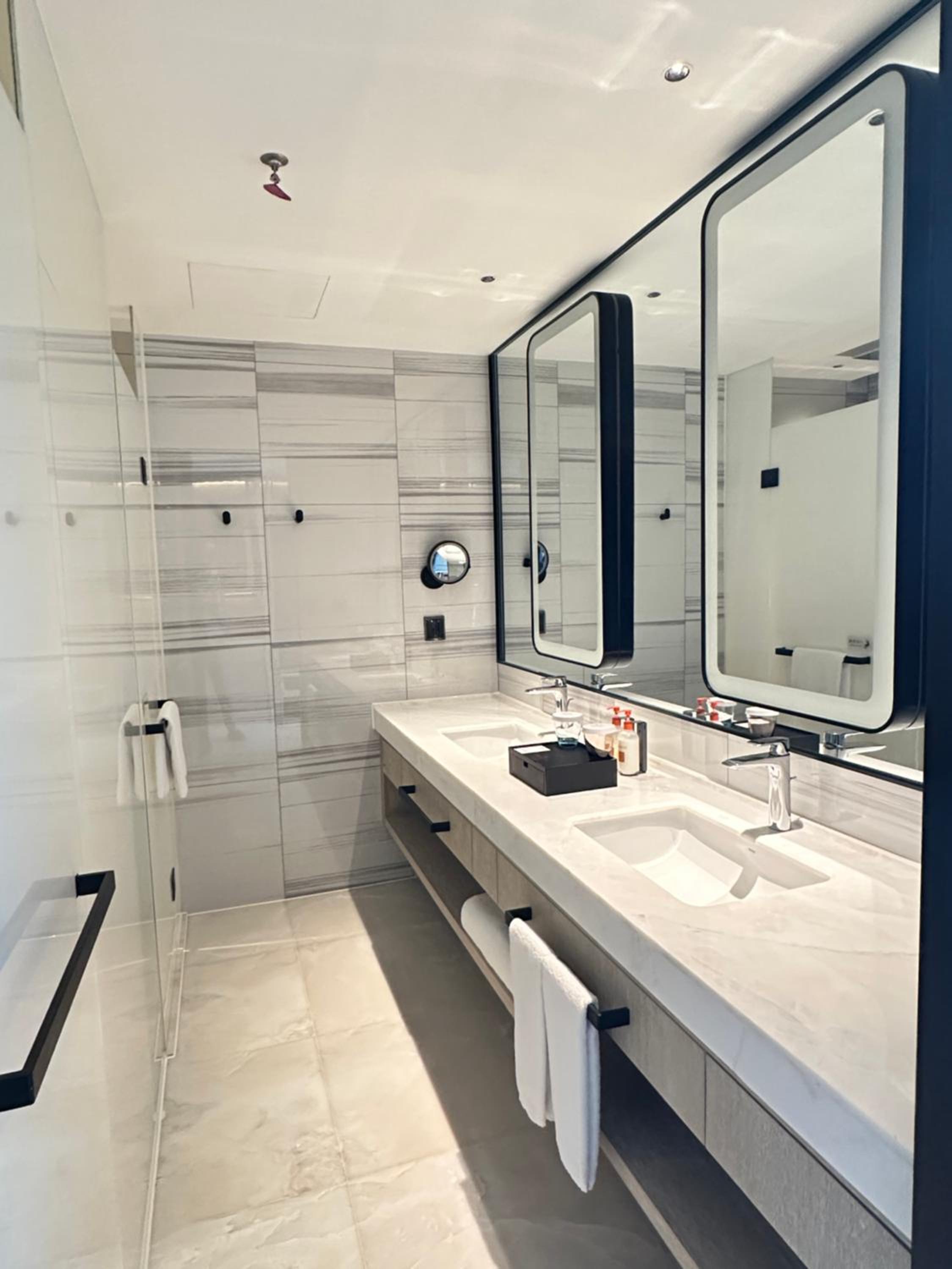 Standard Twin Room - Photo 3