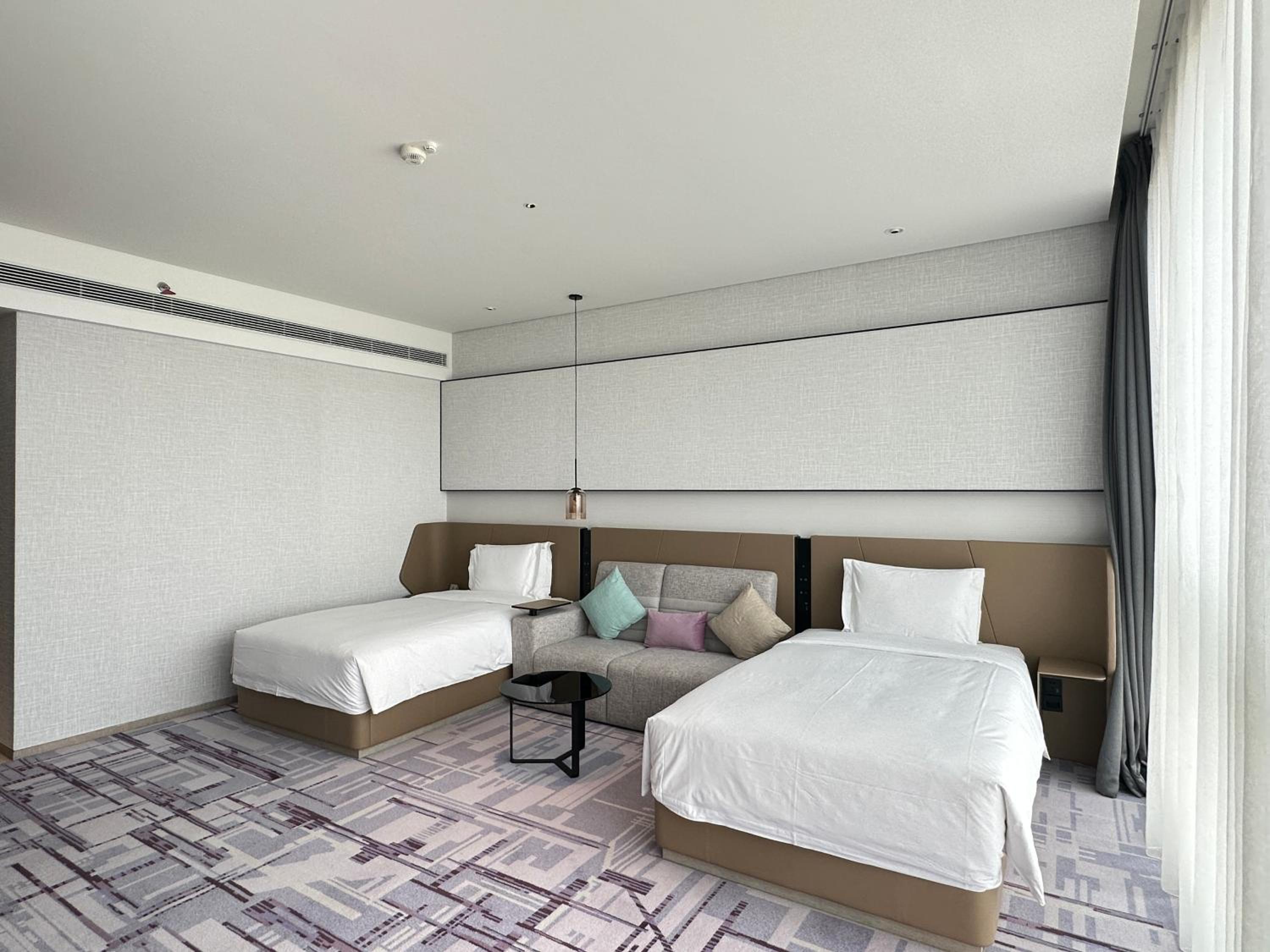 Standard Twin Room - Photo 1